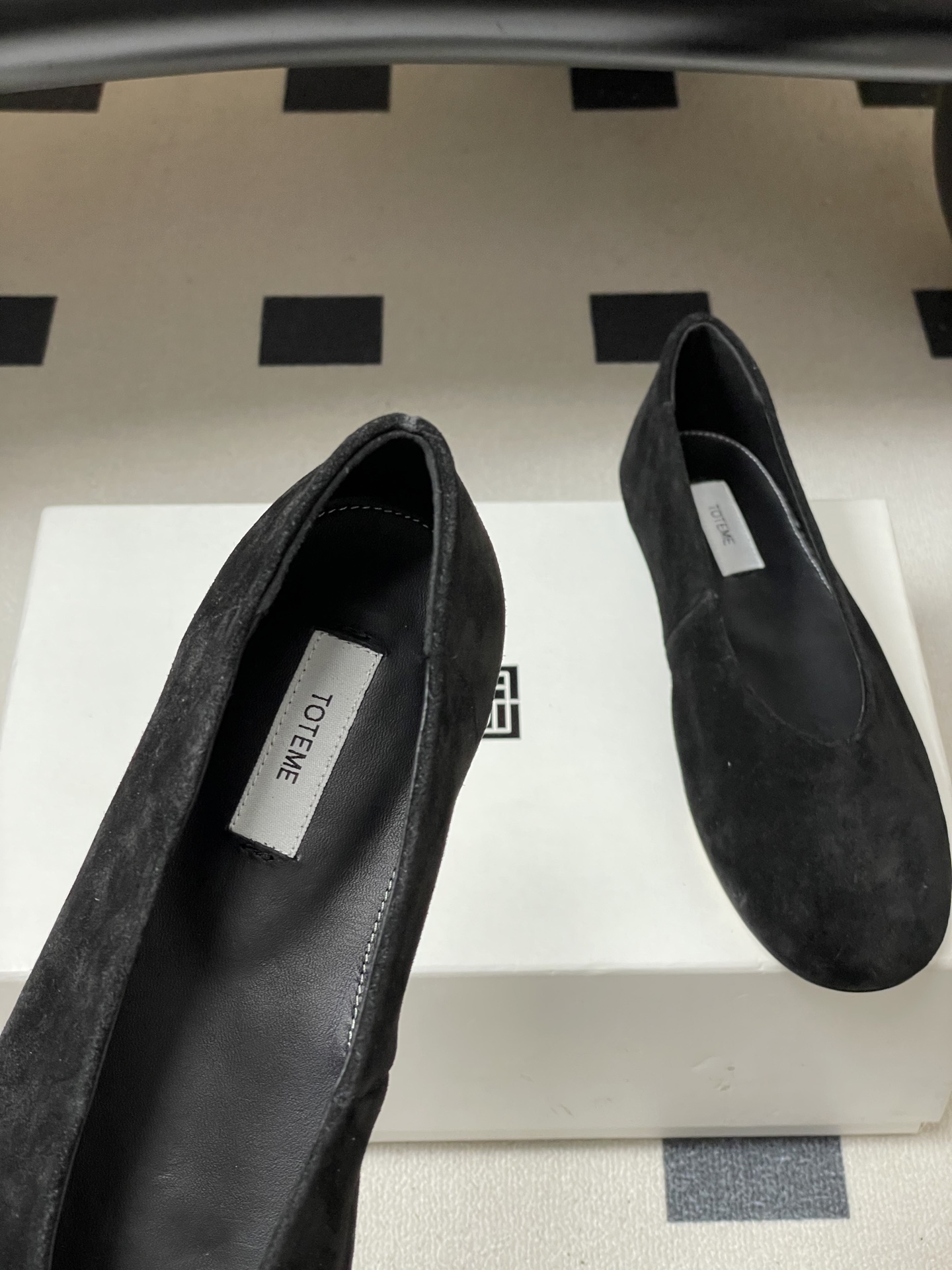-TOTEME 26ss早春新款极简风圆头芭蕾舞鞋浅口奶奶鞋平底单鞋真正能穿一辈子的经典款，永远是这种简