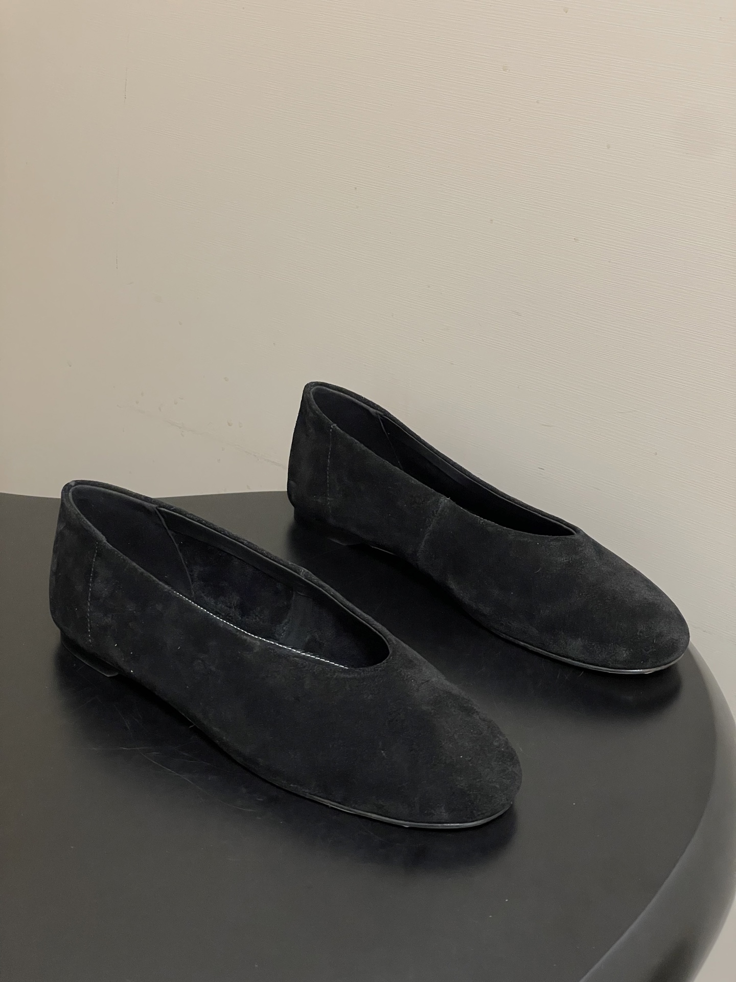 -TOTEME 26ss早春新款极简风圆头芭蕾舞鞋浅口奶奶鞋平底单鞋真正能穿一辈子的经典款，永远是这种简