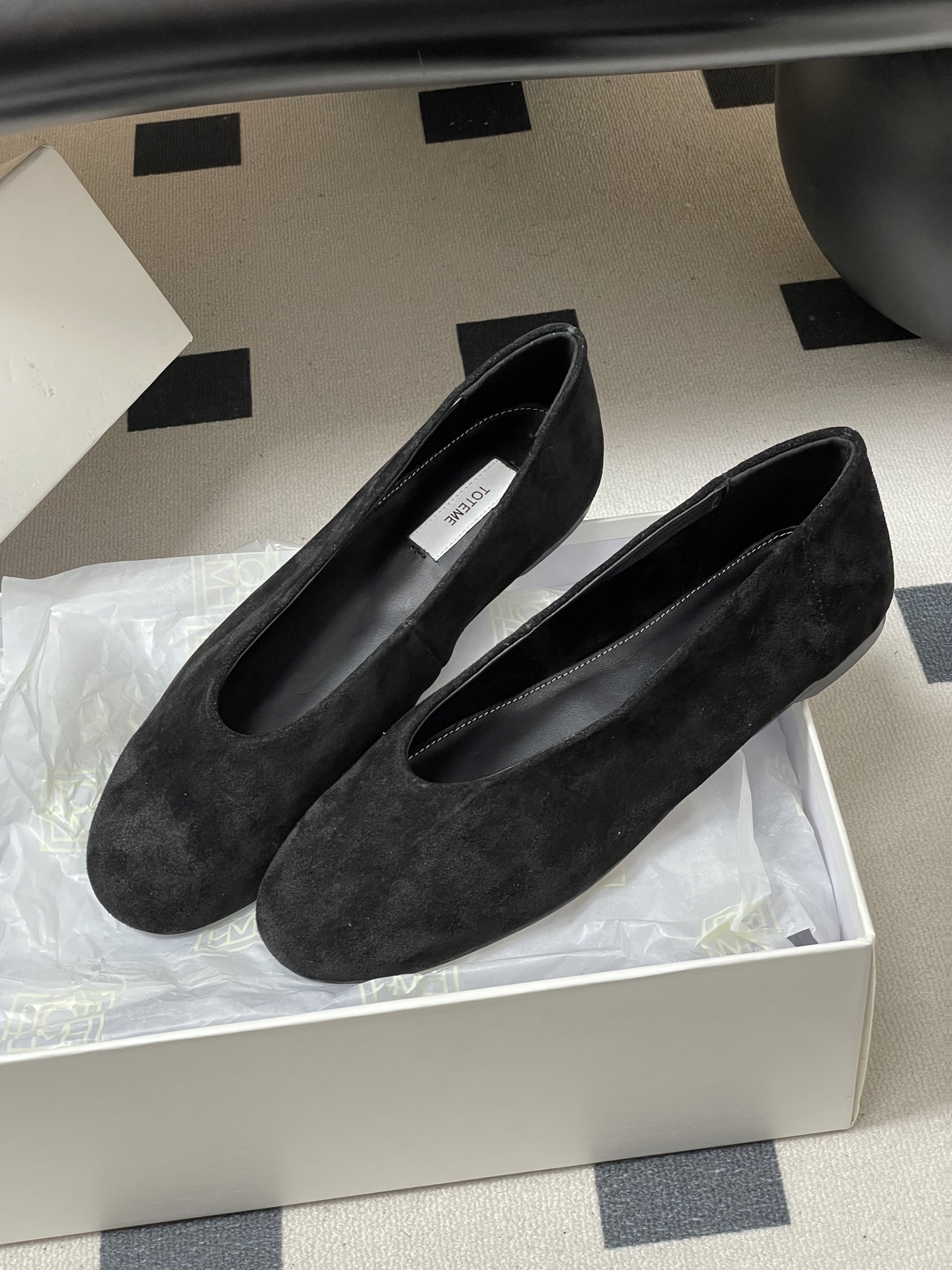 -TOTEME 26ss早春新款极简风圆头芭蕾舞鞋浅口奶奶鞋平底单鞋真正能穿一辈子的经典款，永远是这种简