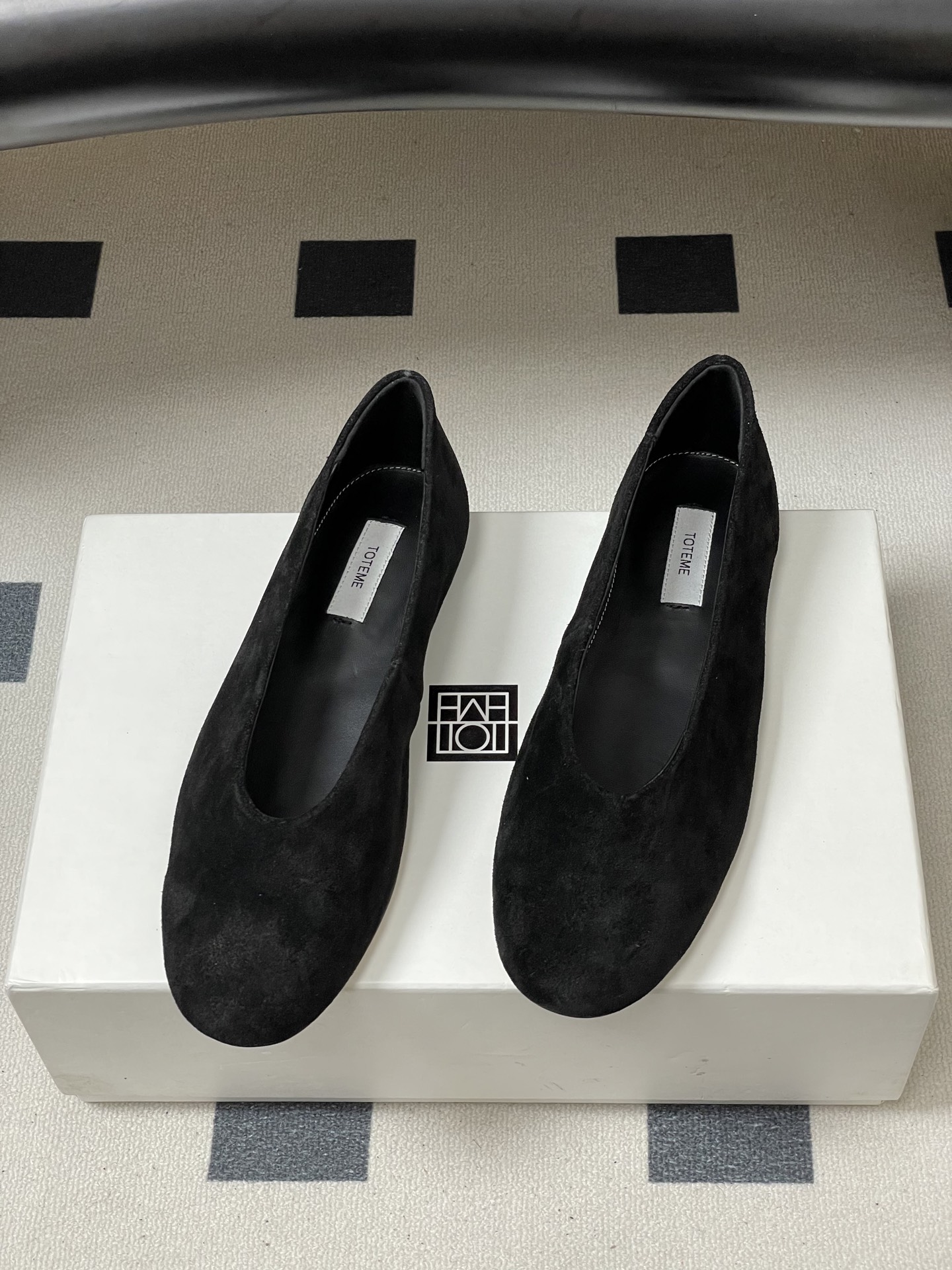 -TOTEME 26ss早春新款极简风圆头芭蕾舞鞋浅口奶奶鞋平底单鞋真正能穿一辈子的经典款，永远是这种简