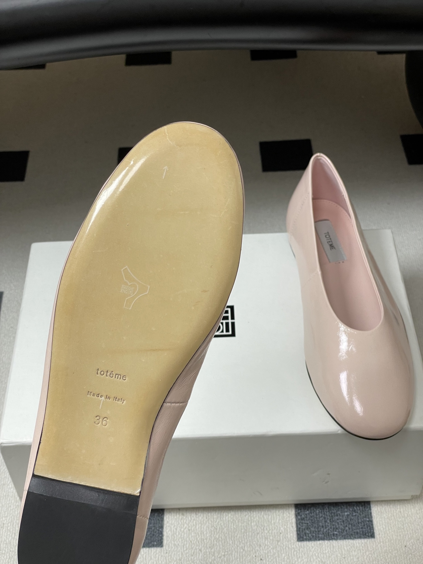 -TOTEME 26ss早春新款极简风圆头芭蕾舞鞋浅口奶奶鞋平底单鞋真正能穿一辈子的经典款，永远是这种简