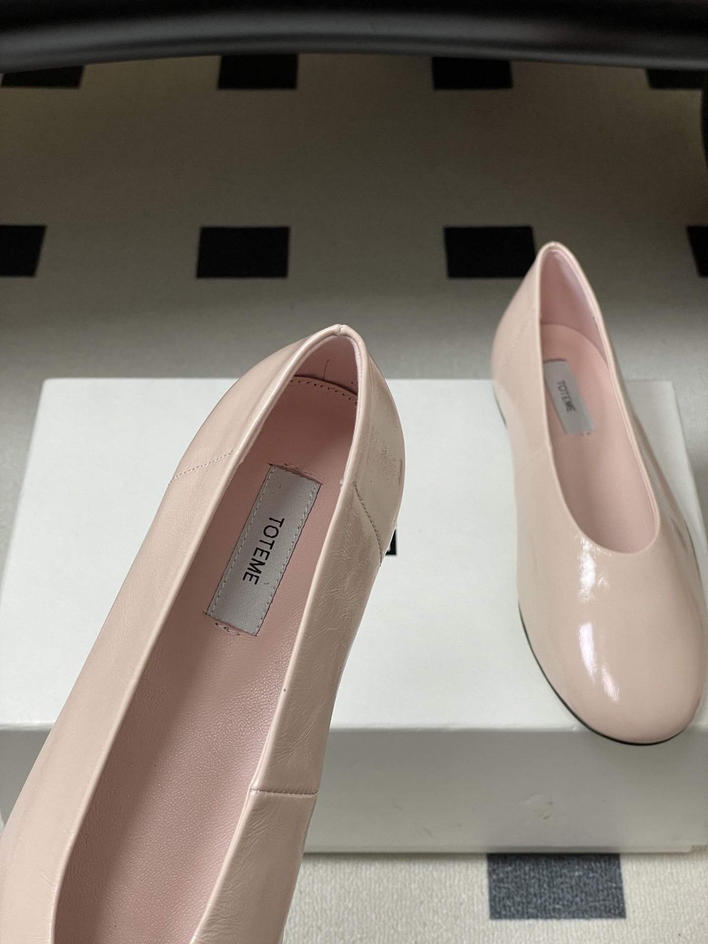 -TOTEME 26ss早春新款极简风圆头芭蕾舞鞋浅口奶奶鞋平底单鞋真正能穿一辈子的经典款，永远是这种简