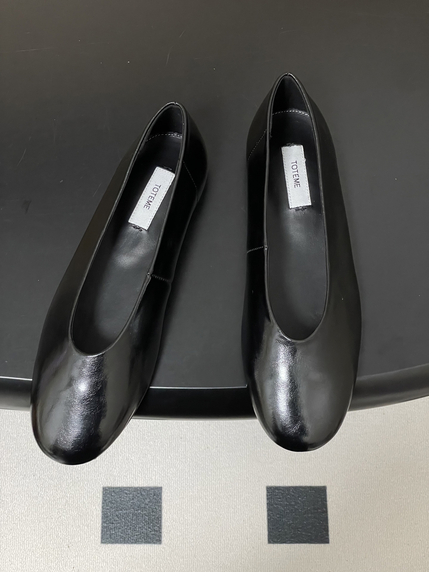 -TOTEME 26ss早春新款极简风圆头芭蕾舞鞋浅口奶奶鞋平底单鞋真正能穿一辈子的经典款，永远是这种简