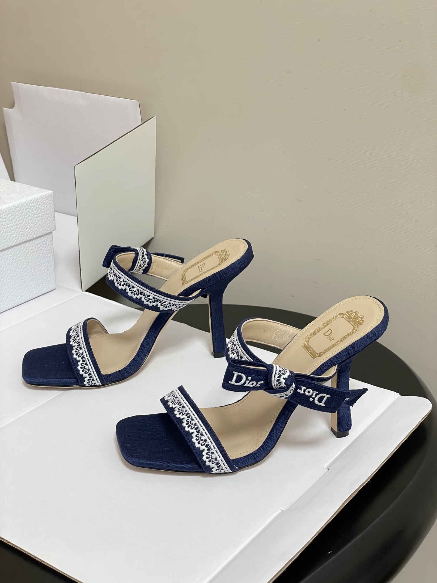 -顶级品质（配高档飞机盒✈️）26ss春夏新款Dior 迪奥 J'Adior 饰带高跟凉鞋 CD 字母刺