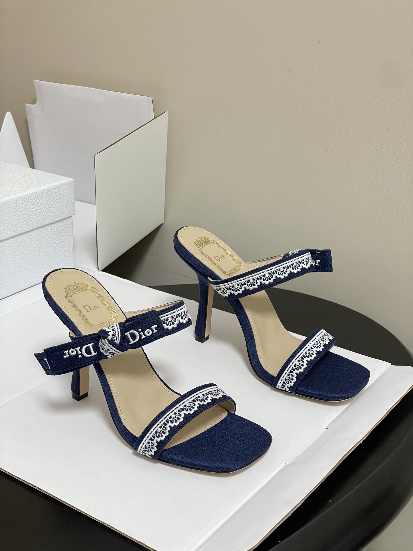 -顶级品质（配高档飞机盒✈️）26ss春夏新款Dior 迪奥 J'Adior 饰带高跟凉鞋 CD 字母刺