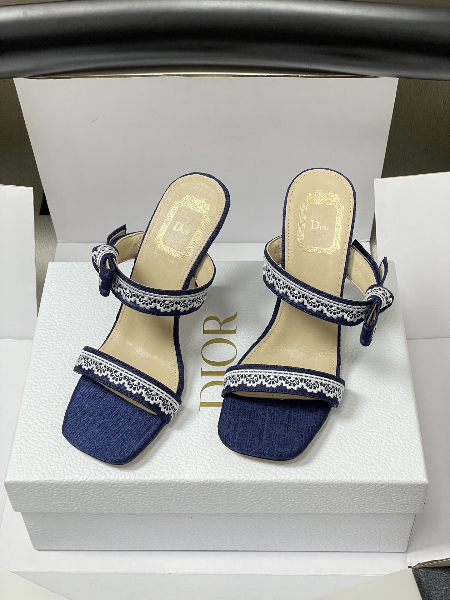 -顶级品质（配高档飞机盒✈️）26ss春夏新款Dior 迪奥 J'Adior 饰带高跟凉鞋 CD 字母刺