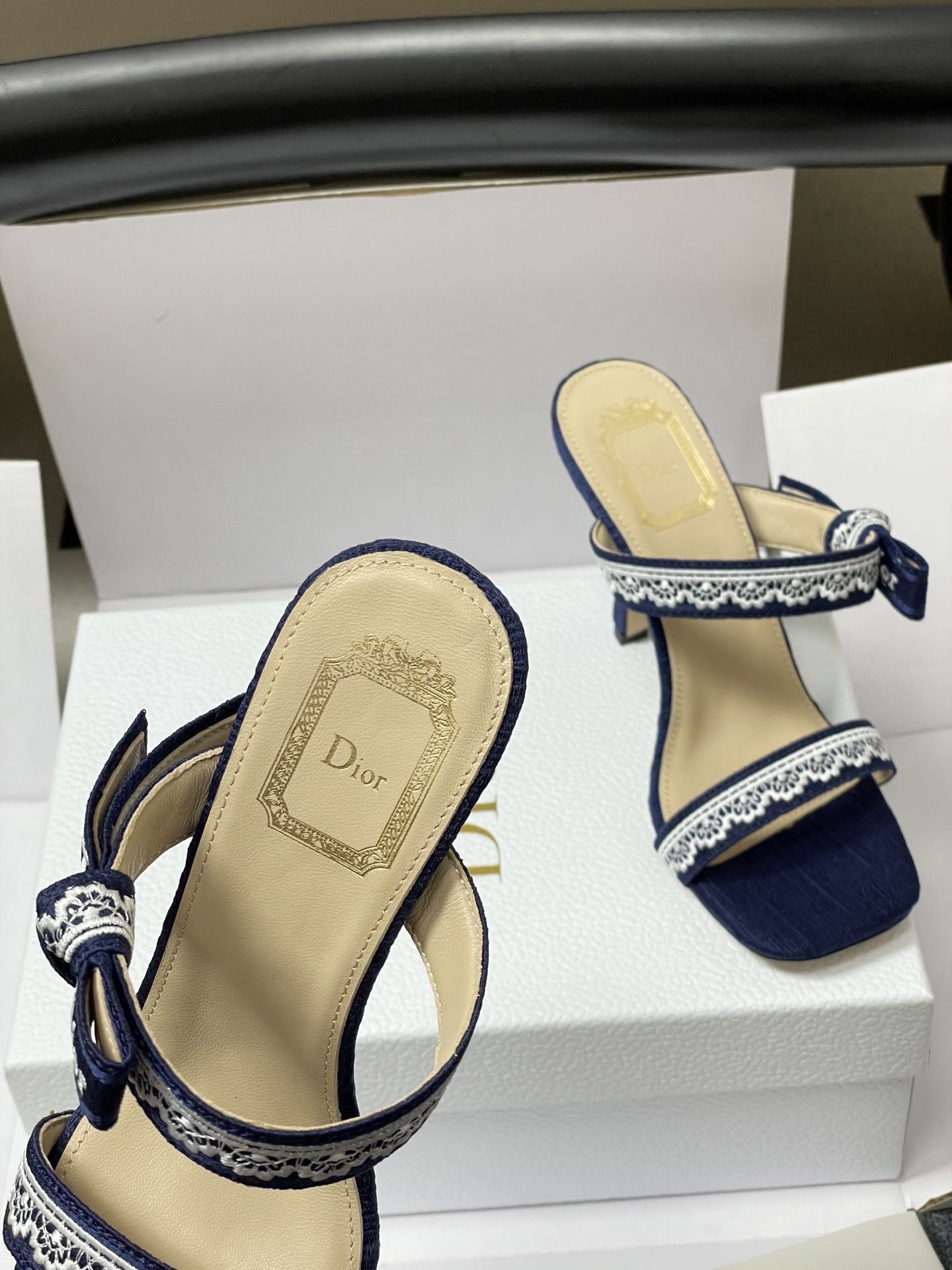 -顶级品质（配高档飞机盒✈️）26ss春夏新款Dior 迪奥 J'Adior 饰带高跟凉鞋 CD 字母刺