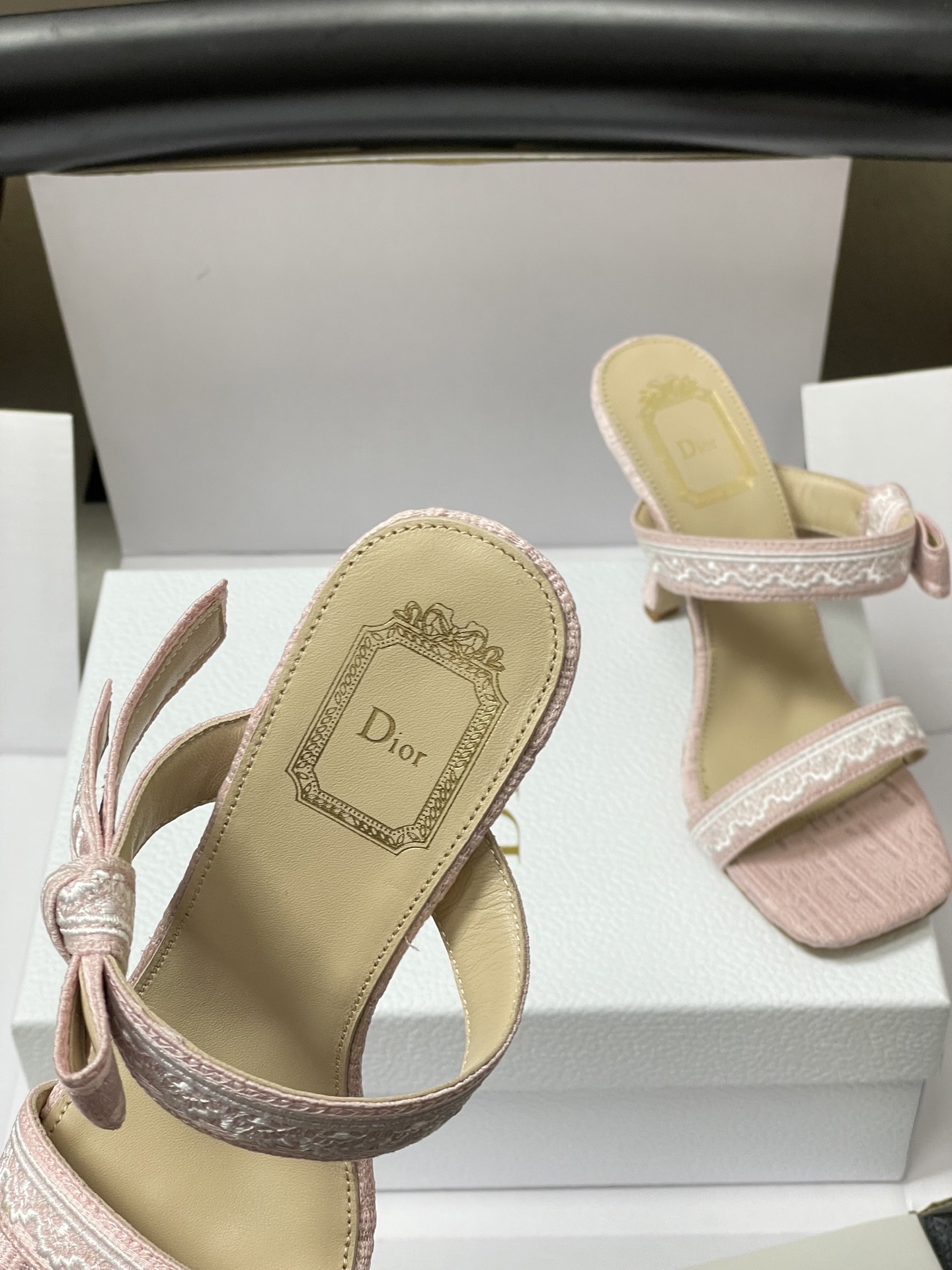 -顶级品质（配高档飞机盒✈️）26ss春夏新款Dior 迪奥 J'Adior 饰带高跟凉鞋 CD 字母刺
