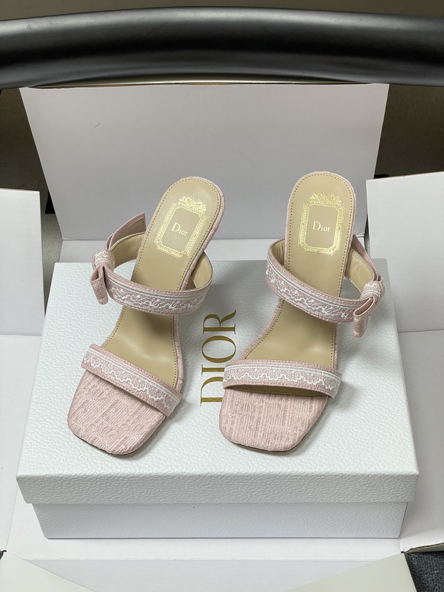 -顶级品质（配高档飞机盒✈️）26ss春夏新款Dior 迪奥 J'Adior 饰带高跟凉鞋 CD 字母刺