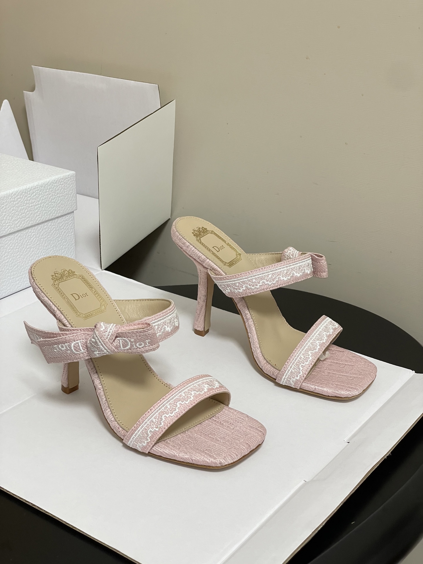 -顶级品质（配高档飞机盒✈️）26ss春夏新款Dior 迪奥 J'Adior 饰带高跟凉鞋 CD 字母刺