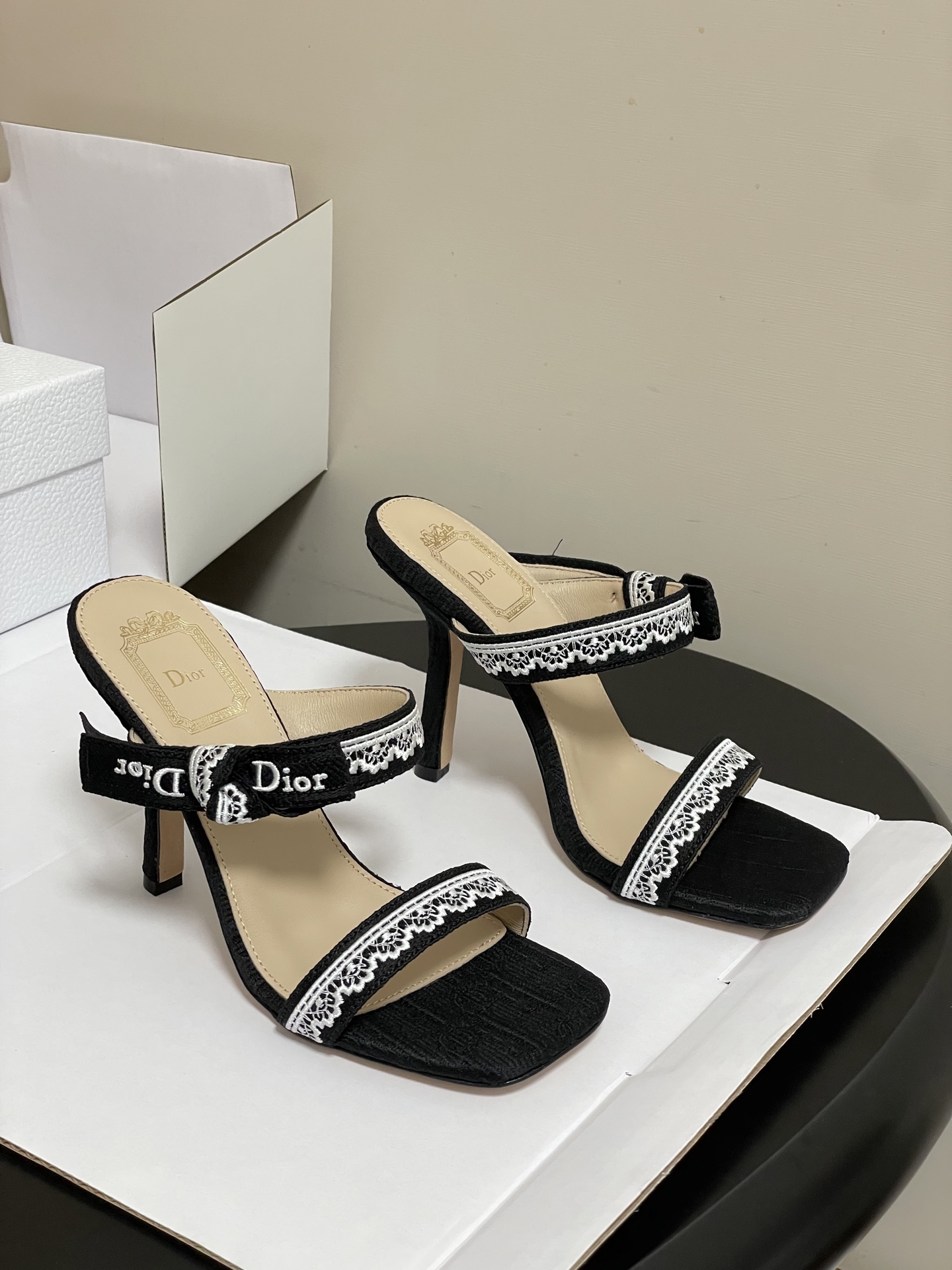 -顶级品质（配高档飞机盒✈️）26ss春夏新款Dior 迪奥 J'Adior 饰带高跟凉鞋 CD 字母刺