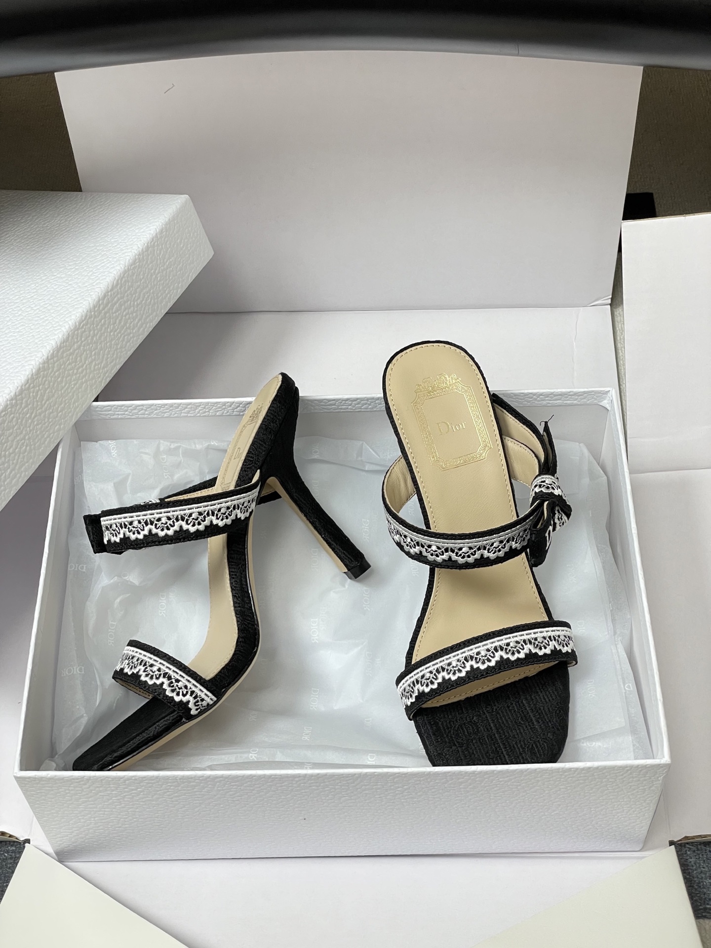 -顶级品质（配高档飞机盒✈️）26ss春夏新款Dior 迪奥 J'Adior 饰带高跟凉鞋 CD 字母刺