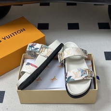 2026春夏新款 LOUIS VUITTON 路易威登 LV 经典字母牛仔布厚底凉鞋金属字母扣魔术贴沙滩 2026春夏新款 LOUIS VUITTON 路易威登 LV 经典字母牛仔布厚底凉鞋金属字母扣魔术贴沙滩