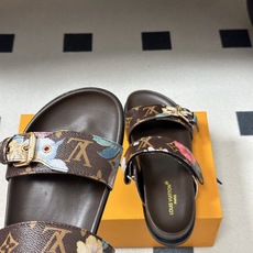 2026春夏新款 LOUIS VUITTON 路易威登 LV 经典字母牛仔布厚底凉鞋金属字母扣魔术贴沙滩 2026春夏新款 LOUIS VUITTON 路易威登 LV 经典字母牛仔布厚底凉鞋金属字母扣魔术贴沙滩