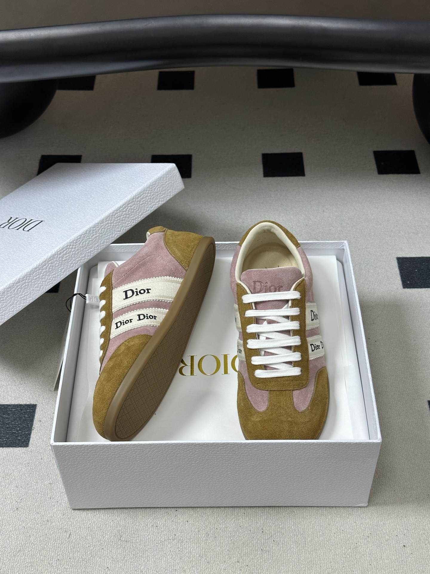 2026早春新款Dior 迪奥D🌾 Ribbon运动鞋经典CD字母织带德训鞋系带复古风麂皮绒面平底休闲鞋