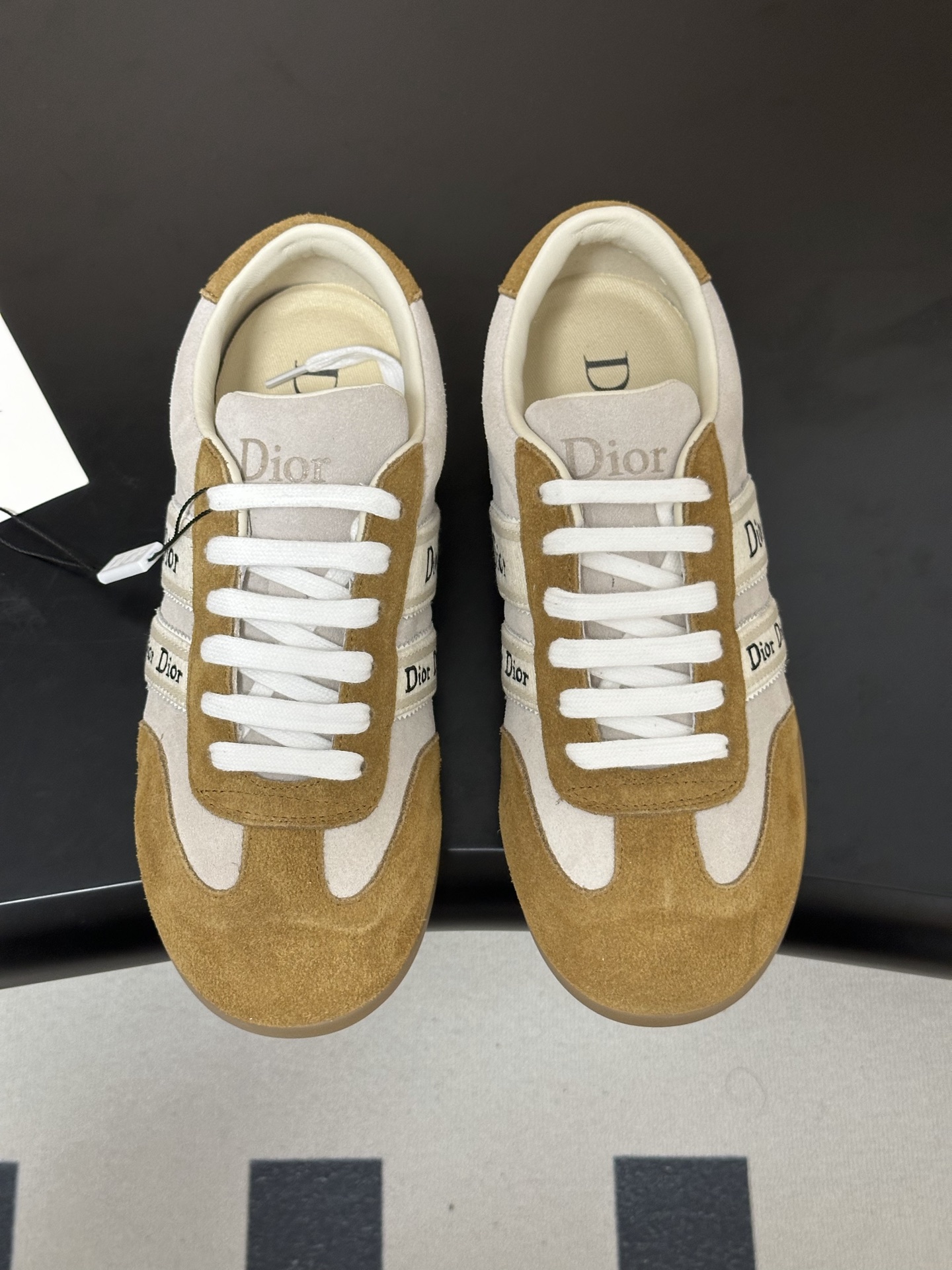 2026早春新款Dior 迪奥D🌾 Ribbon运动鞋经典CD字母织带德训鞋系带复古风麂皮绒面平底休闲鞋