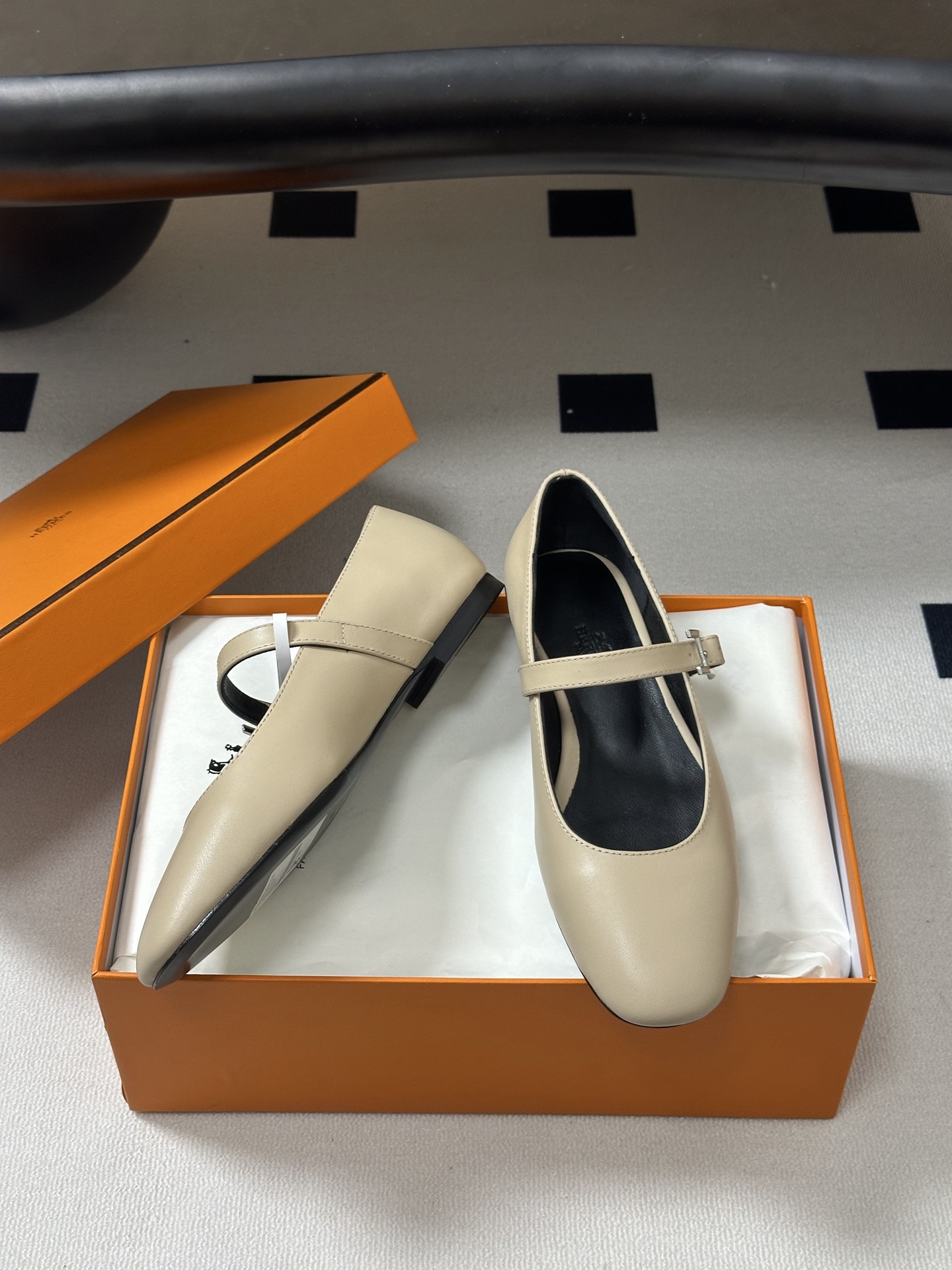 顶级品质Hermes 爱马仕🐎 H家25s早春新款 Jane系列H扣芭蕾舞鞋H字母钻扣玛丽珍平底单鞋小方 顶级品质Hermes 爱马仕🐎 H家25s早春新款 Jane系列H扣芭蕾舞鞋H字母钻扣玛丽珍平底单鞋小方