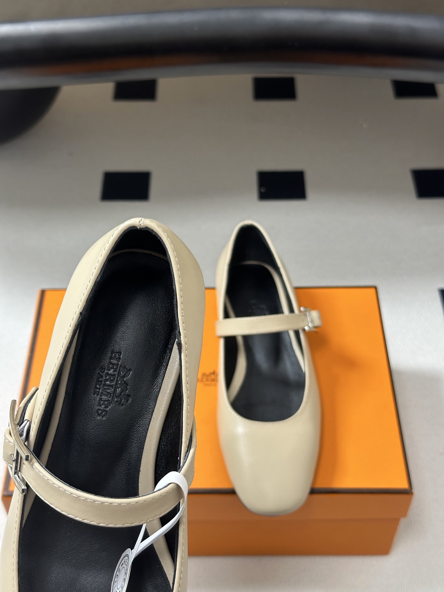 顶级品质Hermes 爱马仕🐎 H家25s早春新款 Jane系列H扣芭蕾舞鞋H字母钻扣玛丽珍平底单鞋小方 顶级品质Hermes 爱马仕🐎 H家25s早春新款 Jane系列H扣芭蕾舞鞋H字母钻扣玛丽珍平底单鞋小方