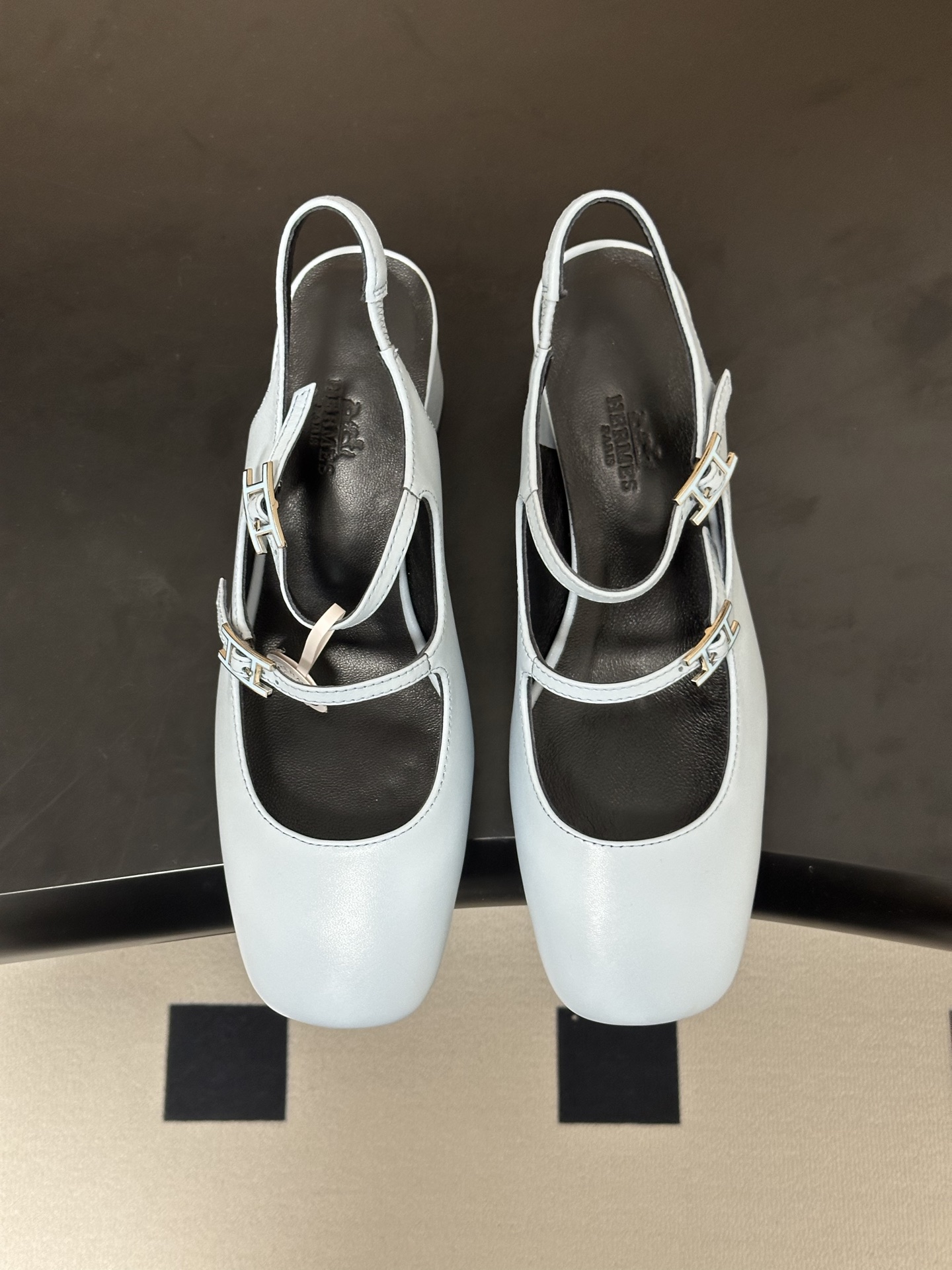 顶级品质Hermes 爱马仕🐎 H家25s早春新款 Jackie系列H扣玛丽珍鞋H字母钻扣二带后空凉鞋高