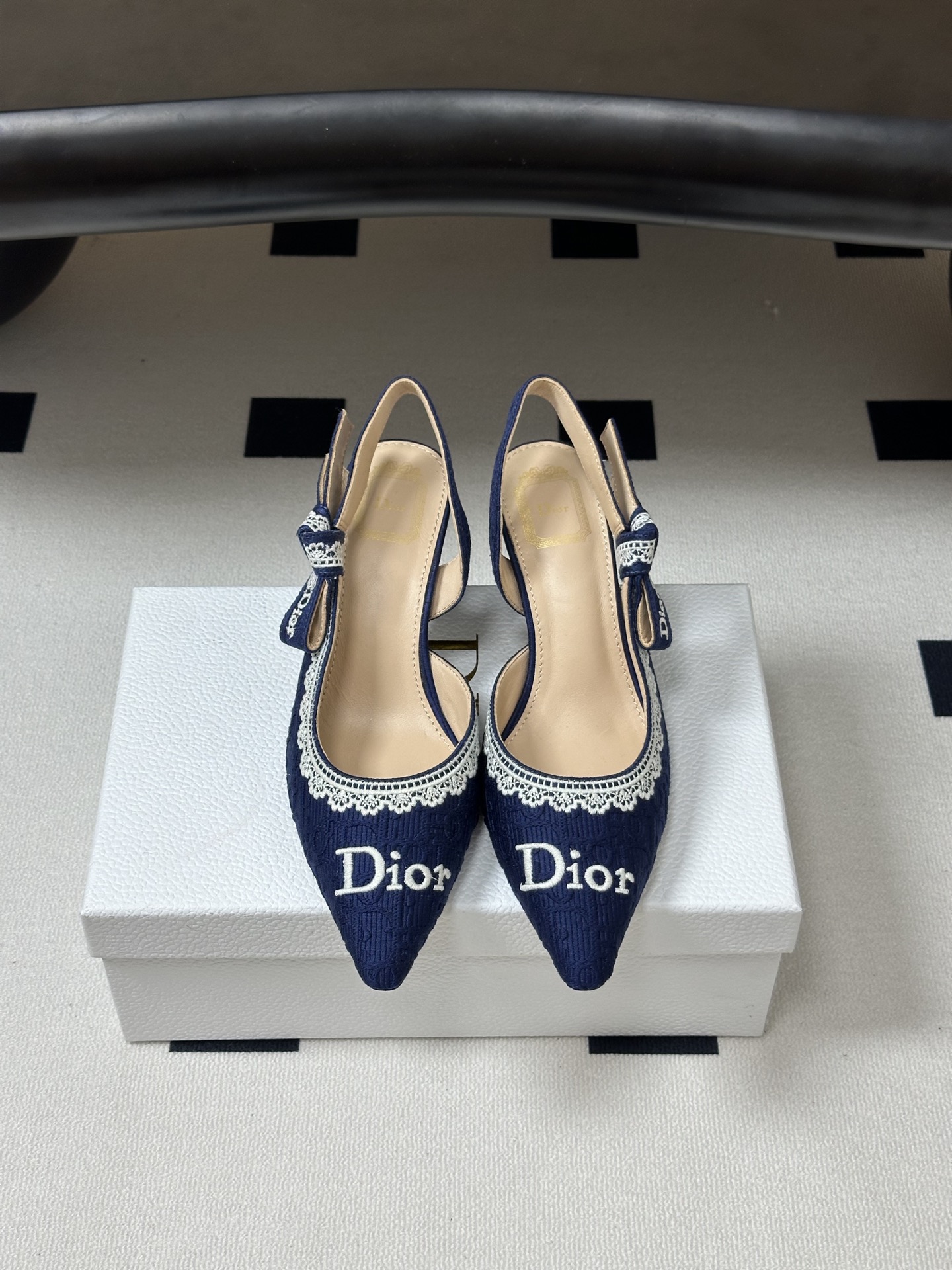 Dior 26ss春夏新款Dior 迪奥 J'Adior 饰带高跟凉鞋 CD字母刺绣织带蝴蝶结提花蕾丝花边高跟鞋小猫跟凉鞋