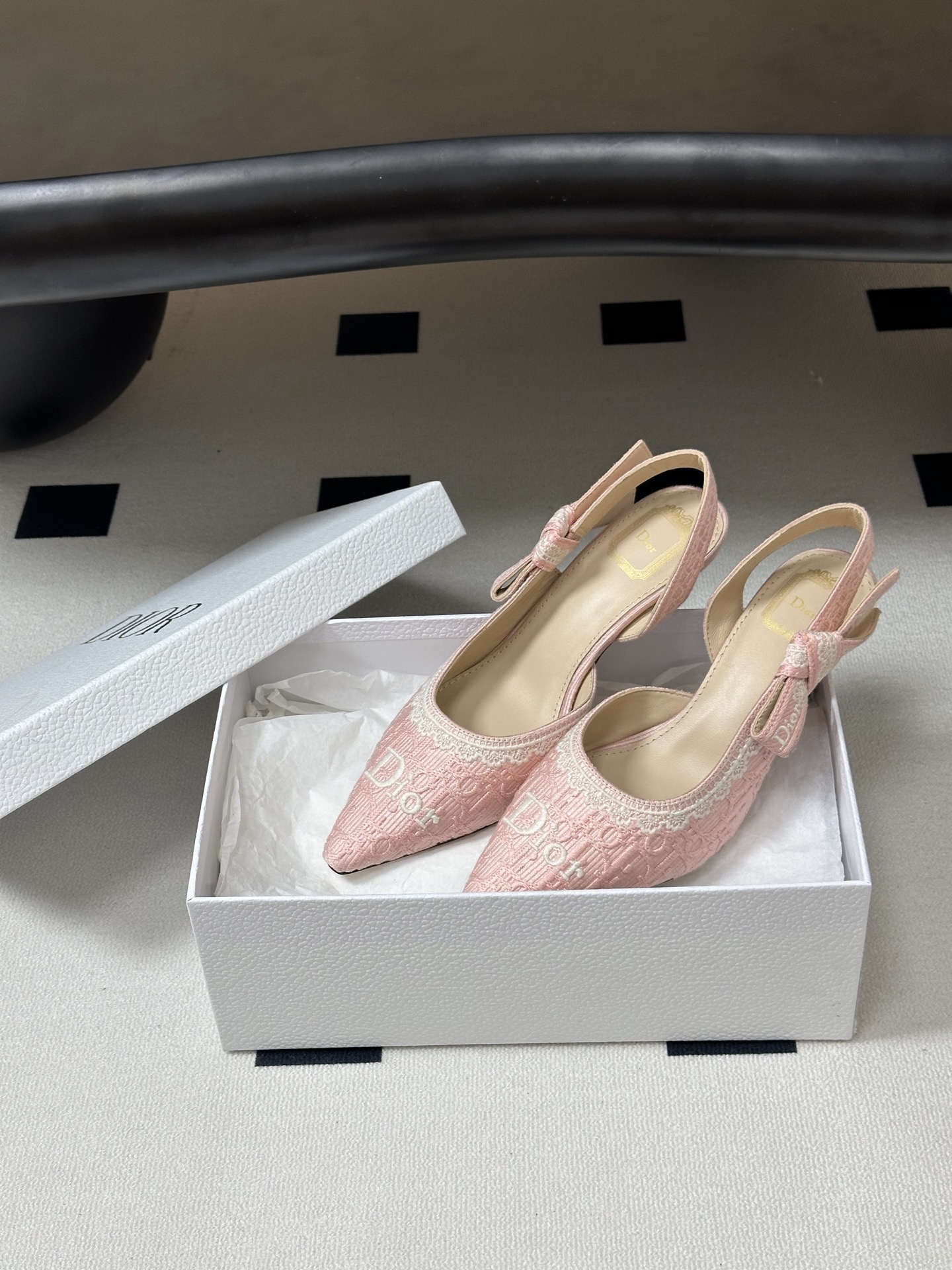 Dior 26ss春夏新款Dior 迪奥 J'Adior 饰带高跟凉鞋 CD字母刺绣织带蝴蝶结提花蕾丝花边高跟鞋小猫跟凉鞋