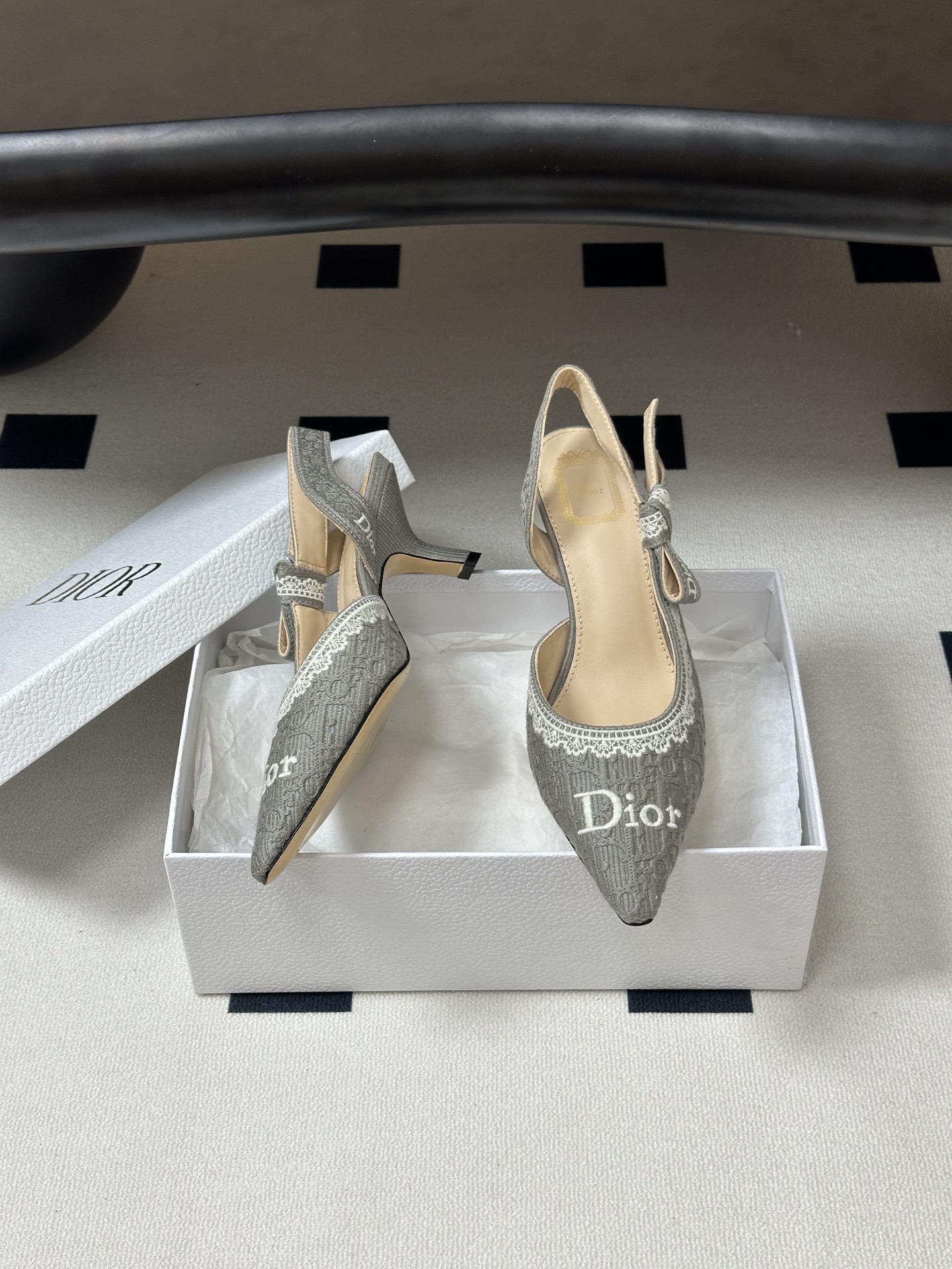 Dior 26ss春夏新款Dior 迪奥 J'Adior 饰带高跟凉鞋 CD字母刺绣织带蝴蝶结提花蕾丝花边高跟鞋小猫跟凉鞋
