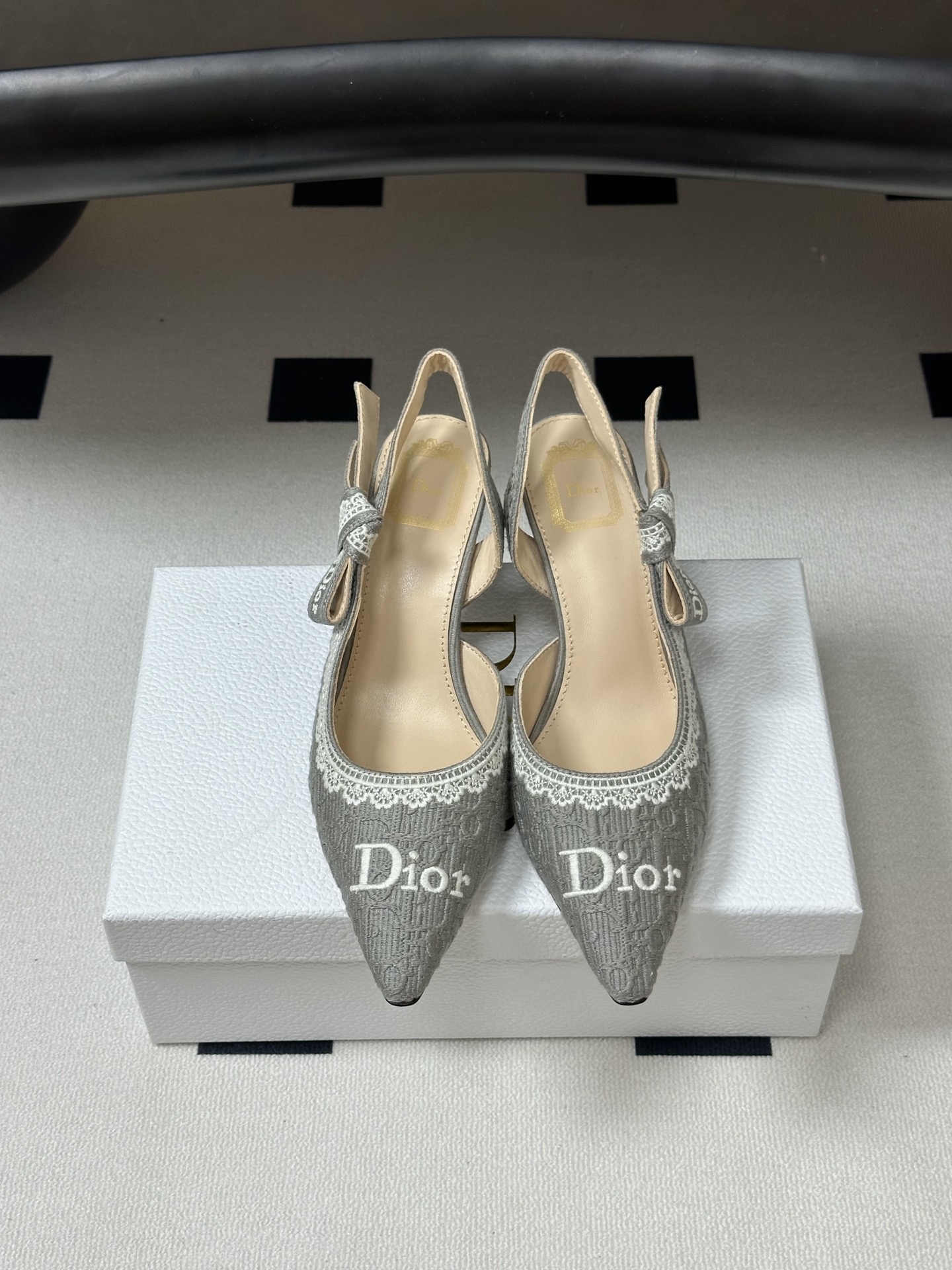 Dior 26ss春夏新款Dior 迪奥 J'Adior 饰带高跟凉鞋 CD字母刺绣织带蝴蝶结提花蕾丝花边高跟鞋小猫跟凉鞋