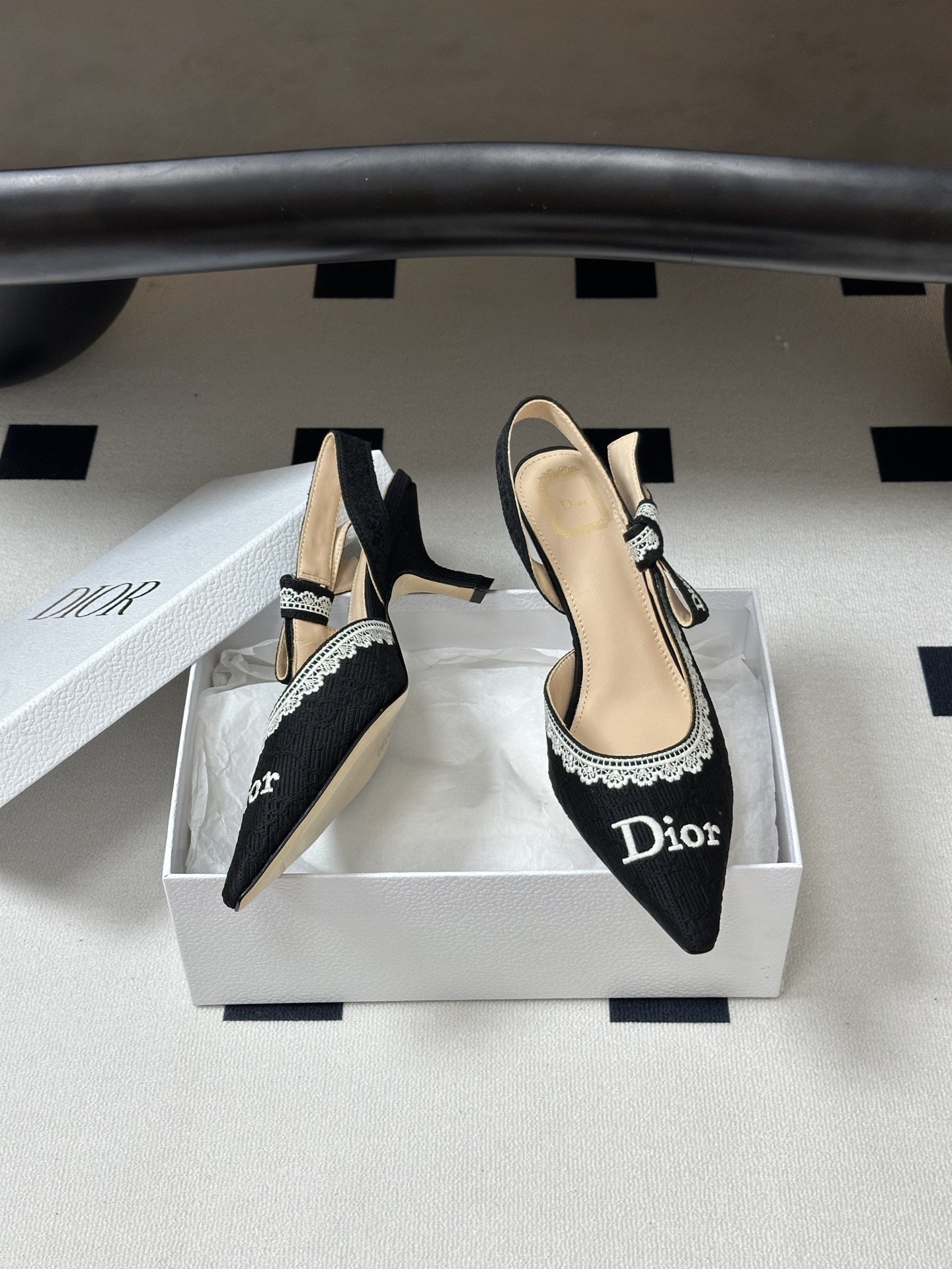 Dior 26ss春夏新款Dior 迪奥 J'Adior 饰带高跟凉鞋 CD字母刺绣织带蝴蝶结提花蕾丝花边高跟鞋小猫跟凉鞋