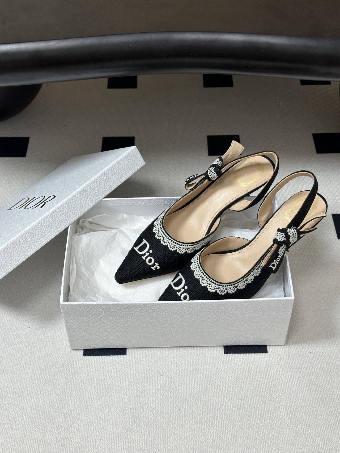Dior 26ss春夏新款Dior 迪奥 J'Adior 饰带高跟凉鞋 CD字母刺绣织带蝴蝶结提花蕾丝花边高跟鞋小猫跟凉鞋