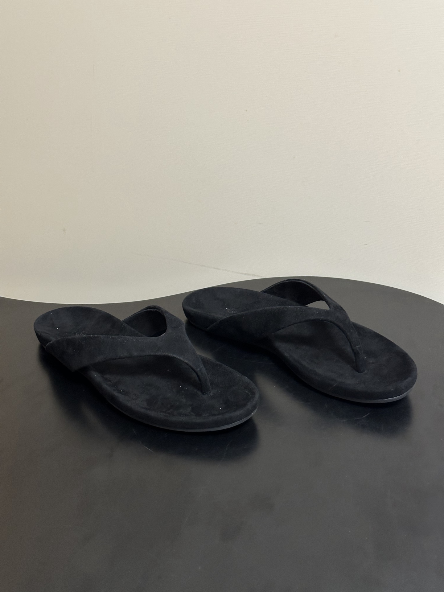 Loro Piana Loro Piana 诺悠翩雅 LP 86s春夏新款 Lda人字拖系列 极简风夹脚平底凉拖鞋麂皮绒面休闲沙滩鞋