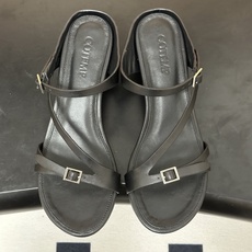26ss春夏新款 COTEMP Bahati 手工搭扣牛皮小猫跟凉鞋一字带扣露趾鞋细带高跟鞋一字带凉鞋在 26ss春夏新款 COTEMP Bahati 手工搭扣牛皮小猫跟凉鞋一字带扣露趾鞋细带高跟鞋一字带凉鞋在
