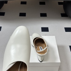 JIL SANDER 吉尔桑达 26Fw春夏新款复古风粗跟细带搭扣穆勒鞋/深口单鞋高跟鞋极简深口单鞋|清 JIL SANDER 吉尔桑达 26Fw春夏新款复古风粗跟细带搭扣穆勒鞋/深口单鞋高跟鞋极简深口单鞋|清