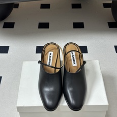 JIL SANDER 吉尔桑达 26Fw春夏新款复古风粗跟细带搭扣穆勒鞋/深口单鞋高跟鞋极简深口单鞋|清 JIL SANDER 吉尔桑达 26Fw春夏新款复古风粗跟细带搭扣穆勒鞋/深口单鞋高跟鞋极简深口单鞋|清