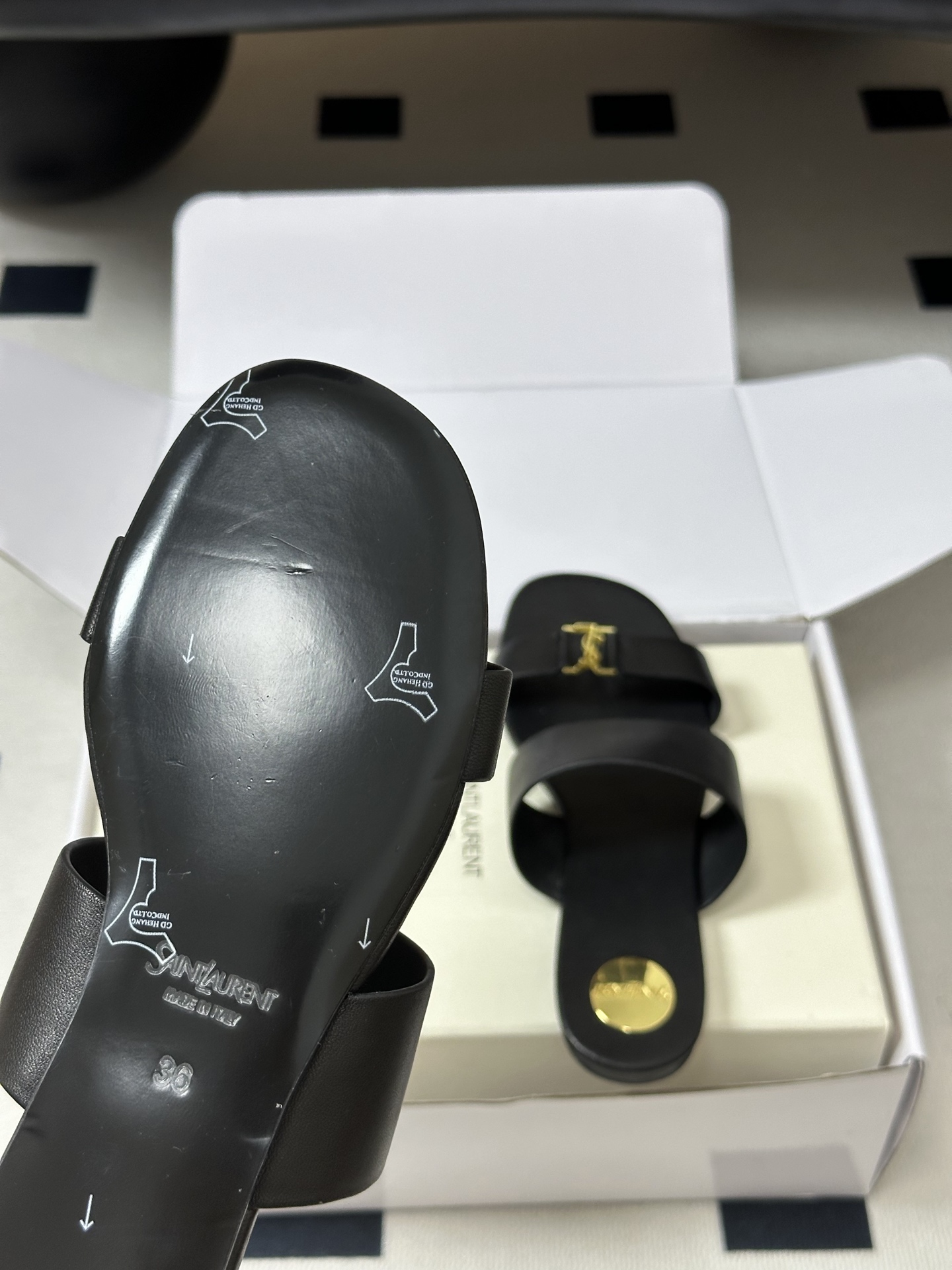 顶级品质（配高档飞机盒✈️）Saint Laurent 圣罗兰fw26 new arrival～ YSL