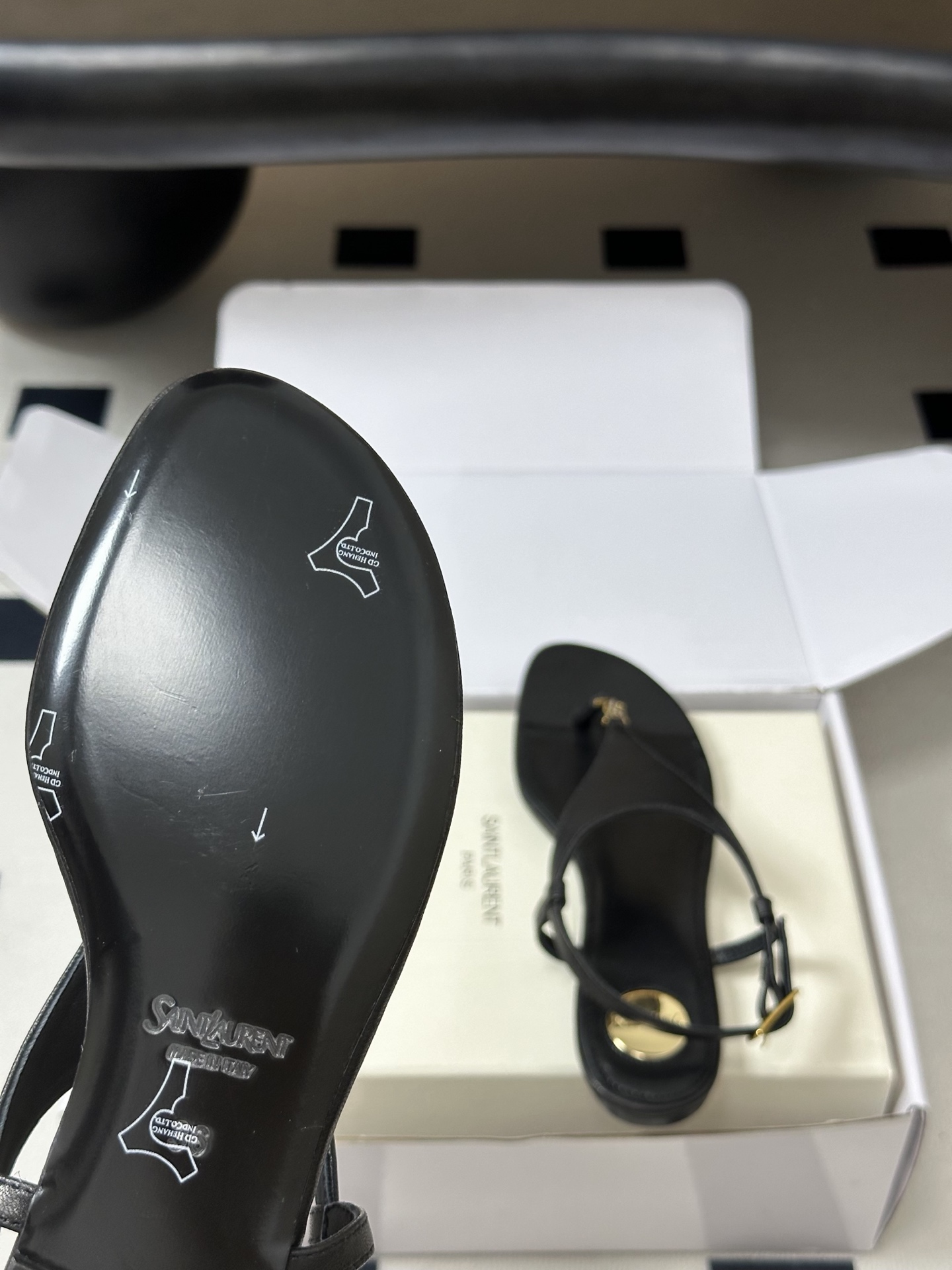 顶级品质(配高档飞机盒✈️)Saint Laurent 圣罗兰fw26 new arrival~ YSL 顶级品质(配高档飞机盒✈️)Saint Laurent 圣罗兰fw26 new arrival~ YSL