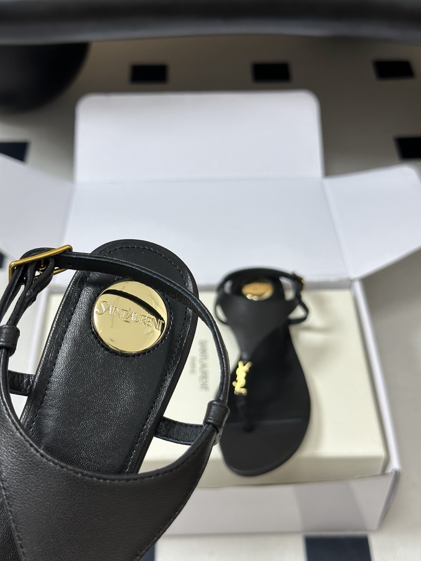 顶级品质(配高档飞机盒✈️)Saint Laurent 圣罗兰fw26 new arrival~ YSL 顶级品质(配高档飞机盒✈️)Saint Laurent 圣罗兰fw26 new arrival~ YSL