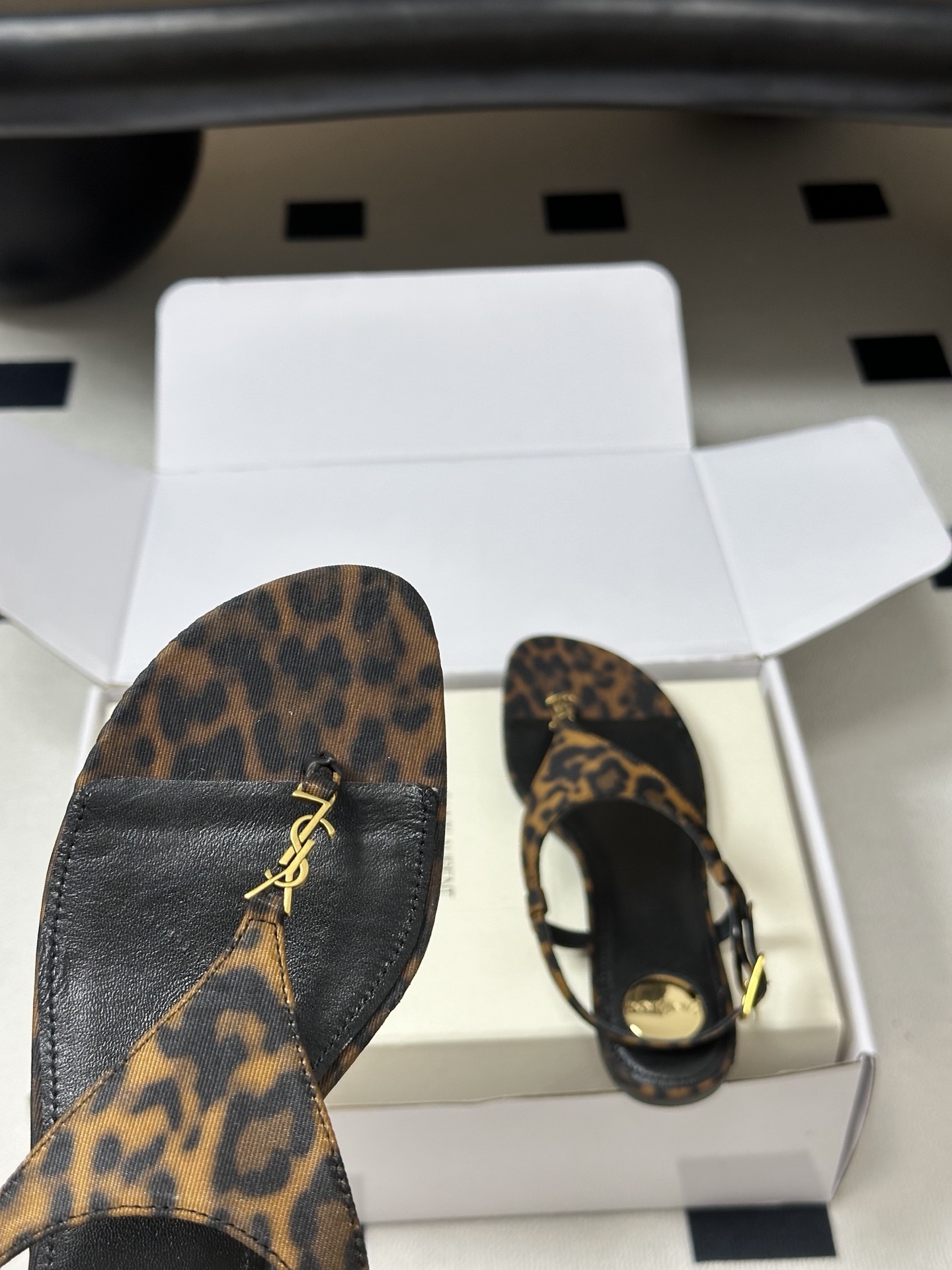 顶级品质（配高档飞机盒✈️）Saint Laurent 圣罗兰fw26 new arrival～ YSL