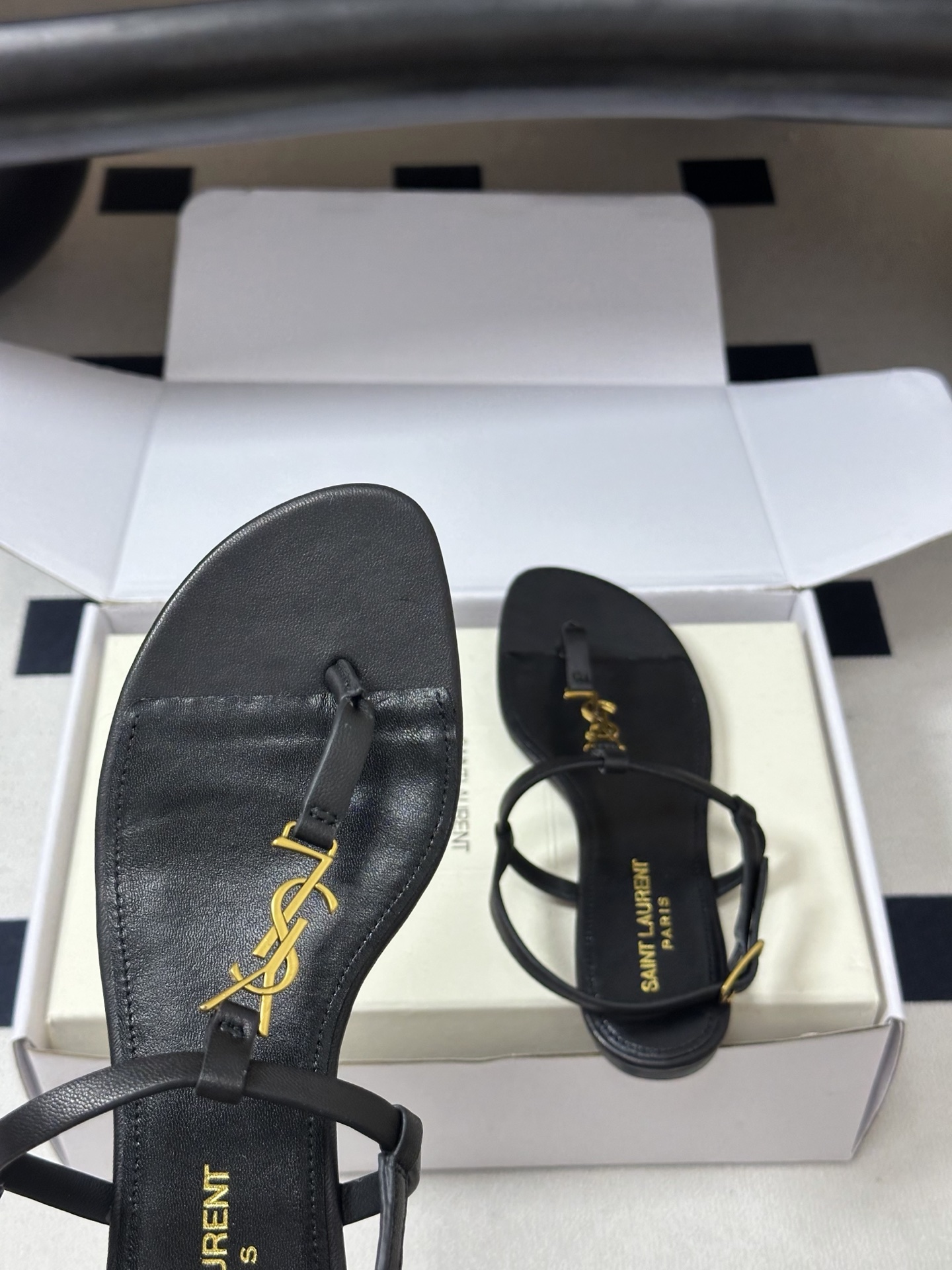 顶级品质(配高档飞机盒✈️)Saint Laurent 圣罗兰fw26 new arrival~ YSL 顶级品质(配高档飞机盒✈️)Saint Laurent 圣罗兰fw26 new arrival~ YSL