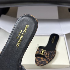 顶级品质(配高档飞机盒✈️)Saint Laurent 圣罗兰fw26 new arrival~ YSL 顶级品质(配高档飞机盒✈️)Saint Laurent 圣罗兰fw26 new arrival~ YSL