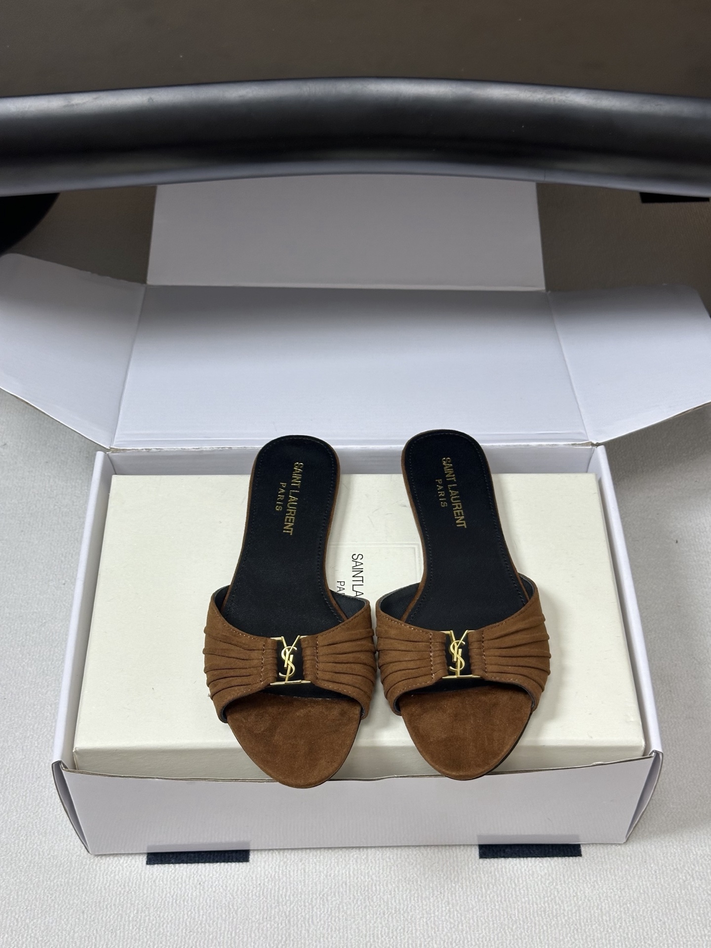 顶级品质(配高档飞机盒✈️)Saint Laurent 圣罗兰fw26 new arrival~ YSL 顶级品质(配高档飞机盒✈️)Saint Laurent 圣罗兰fw26 new arrival~ YSL