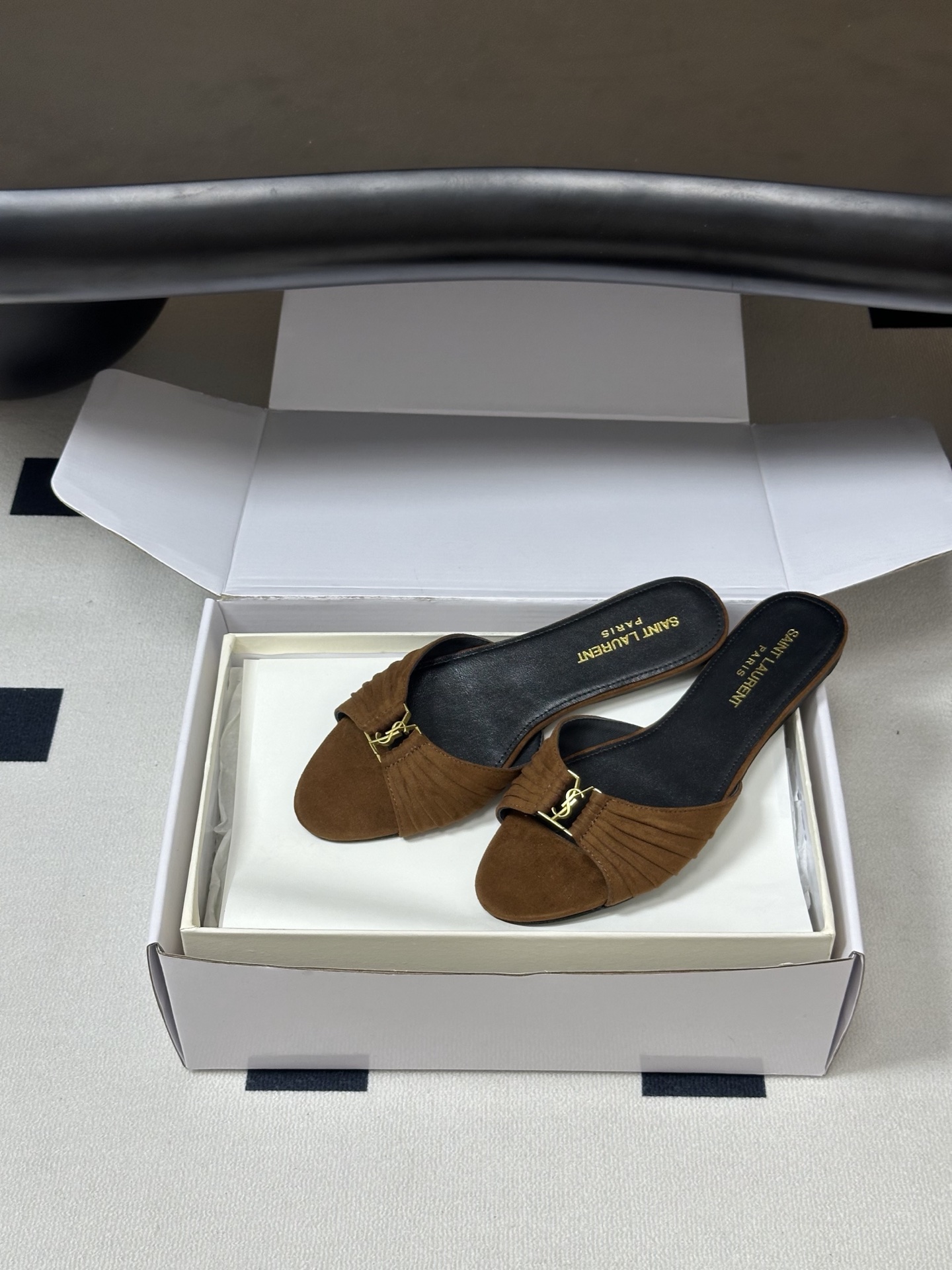 顶级品质(配高档飞机盒✈️)Saint Laurent 圣罗兰fw26 new arrival~ YSL 顶级品质(配高档飞机盒✈️)Saint Laurent 圣罗兰fw26 new arrival~ YSL
