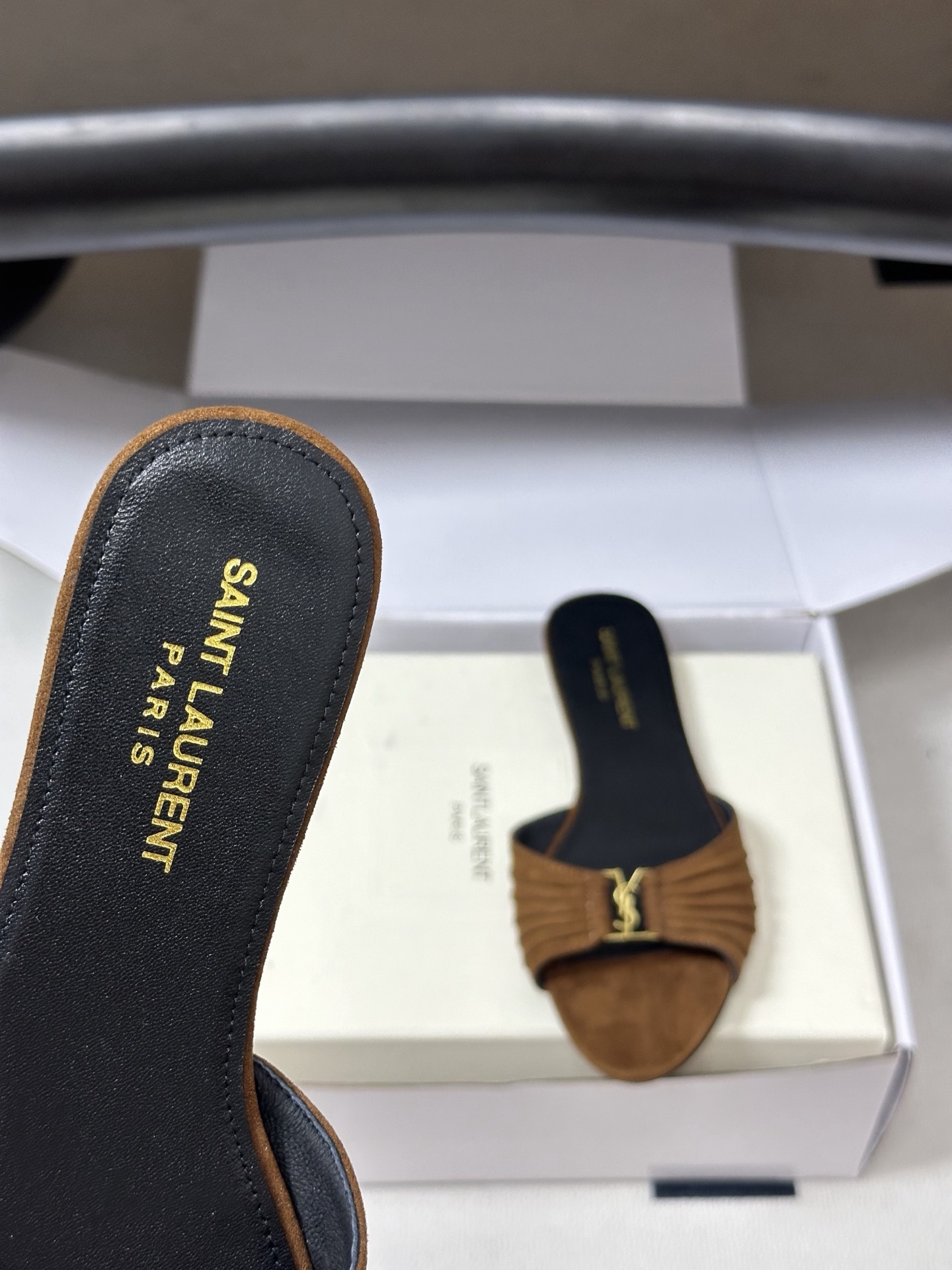 顶级品质(配高档飞机盒✈️)Saint Laurent 圣罗兰fw26 new arrival~ YSL 顶级品质(配高档飞机盒✈️)Saint Laurent 圣罗兰fw26 new arrival~ YSL