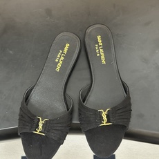 顶级品质(配高档飞机盒✈️)Saint Laurent 圣罗兰fw26 new arrival~ YSL 顶级品质(配高档飞机盒✈️)Saint Laurent 圣罗兰fw26 new arrival~ YSL