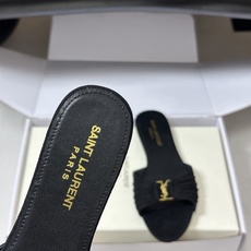 顶级品质(配高档飞机盒✈️)Saint Laurent 圣罗兰fw26 new arrival~ YSL 顶级品质(配高档飞机盒✈️)Saint Laurent 圣罗兰fw26 new arrival~ YSL