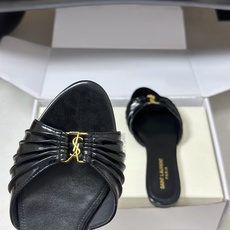 顶级品质(配高档飞机盒✈️)Saint Laurent 圣罗兰fw26 new arrival~ YSL 顶级品质(配高档飞机盒✈️)Saint Laurent 圣罗兰fw26 new arrival~ YSL