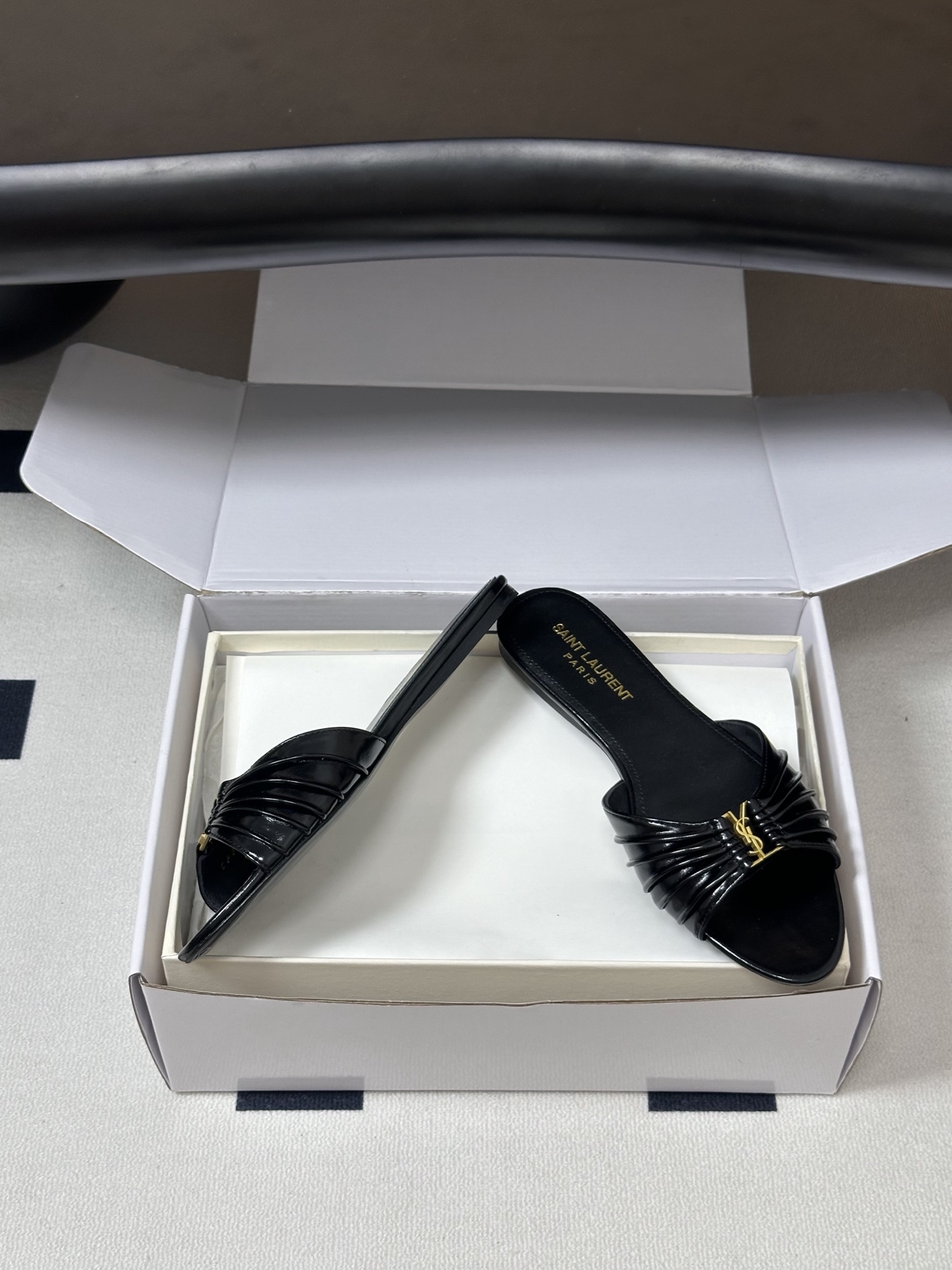 顶级品质(配高档飞机盒✈️)Saint Laurent 圣罗兰fw26 new arrival~ YSL 顶级品质(配高档飞机盒✈️)Saint Laurent 圣罗兰fw26 new arrival~ YSL