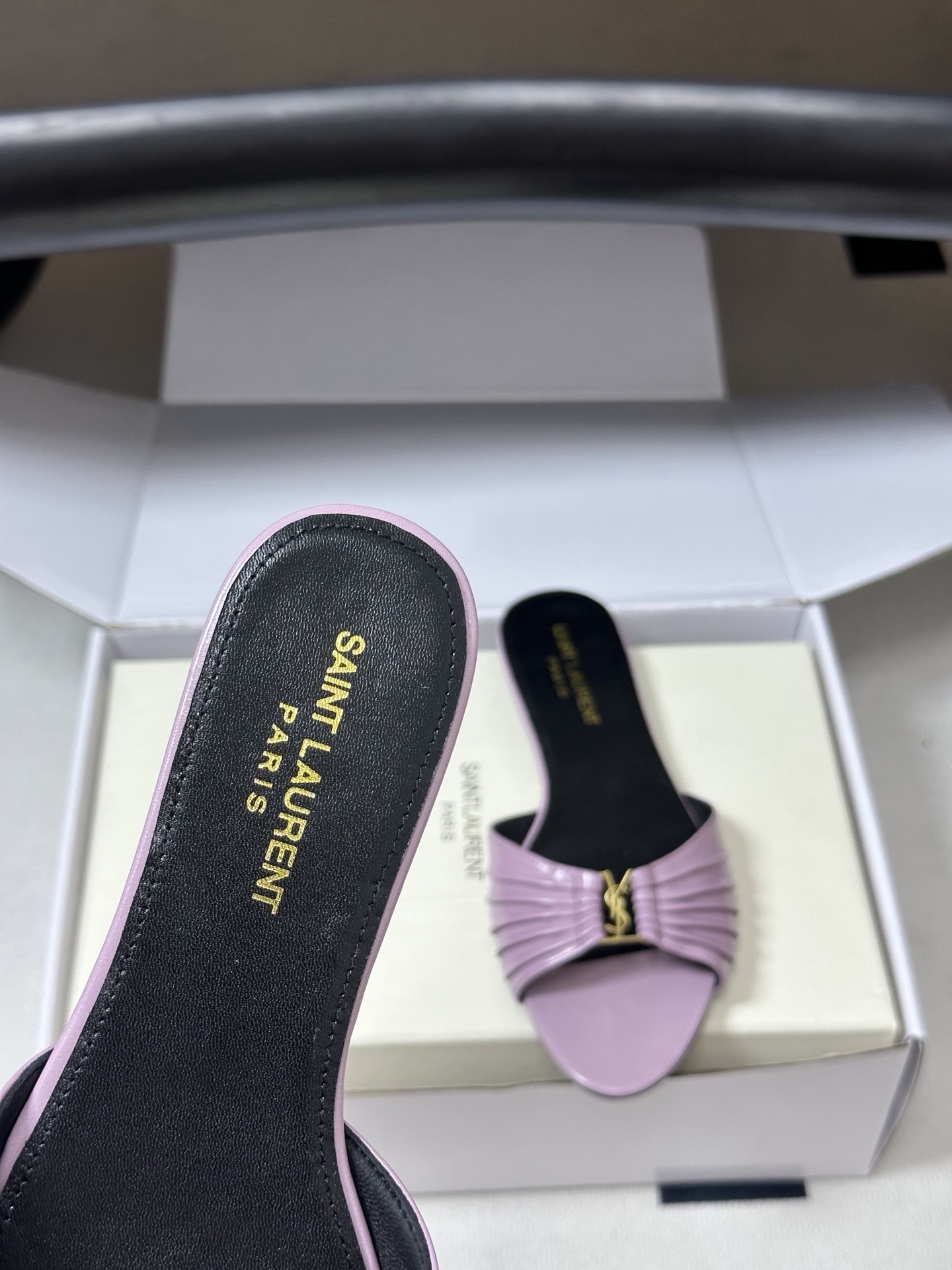 顶级品质(配高档飞机盒✈️)Saint Laurent 圣罗兰fw26 new arrival~ YSL 顶级品质(配高档飞机盒✈️)Saint Laurent 圣罗兰fw26 new arrival~ YSL