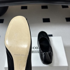 Phoebe Philo 26ss早春新款 小猫跟芭蕾舞鞋超软奶奶鞋小矮跟单鞋经典的芭蕾鞋型,搭配鞋头的 Phoebe Philo 26ss早春新款 小猫跟芭蕾舞鞋超软奶奶鞋小矮跟单鞋经典的芭蕾鞋型,搭配鞋头的