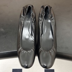 Phoebe Philo 26ss早春新款 小猫跟芭蕾舞鞋超软奶奶鞋小矮跟单鞋经典的芭蕾鞋型,搭配鞋头的 Phoebe Philo 26ss早春新款 小猫跟芭蕾舞鞋超软奶奶鞋小矮跟单鞋经典的芭蕾鞋型,搭配鞋头的