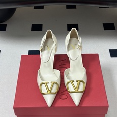 顶级品质(配飞机盒✈️➕10)2026 早春新款Valentino 华伦天奴 VLOGO SIGNATU 顶级品质(配飞机盒✈️➕10)2026 早春新款Valentino 华伦天奴 VLOGO SIGNATU